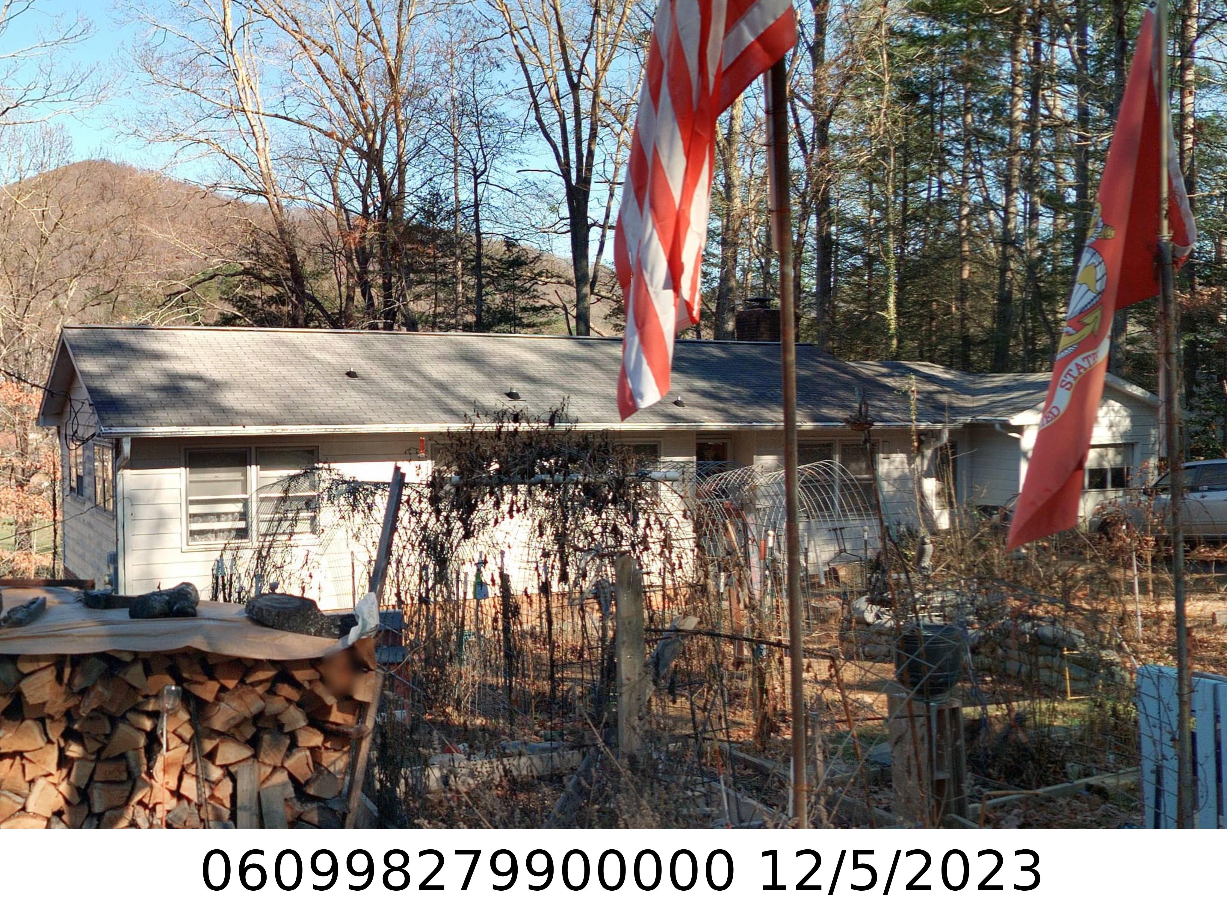 A picture of the property located at 104 FAIRWAY DR, BLACK MOUNTAIN NC 28711.
