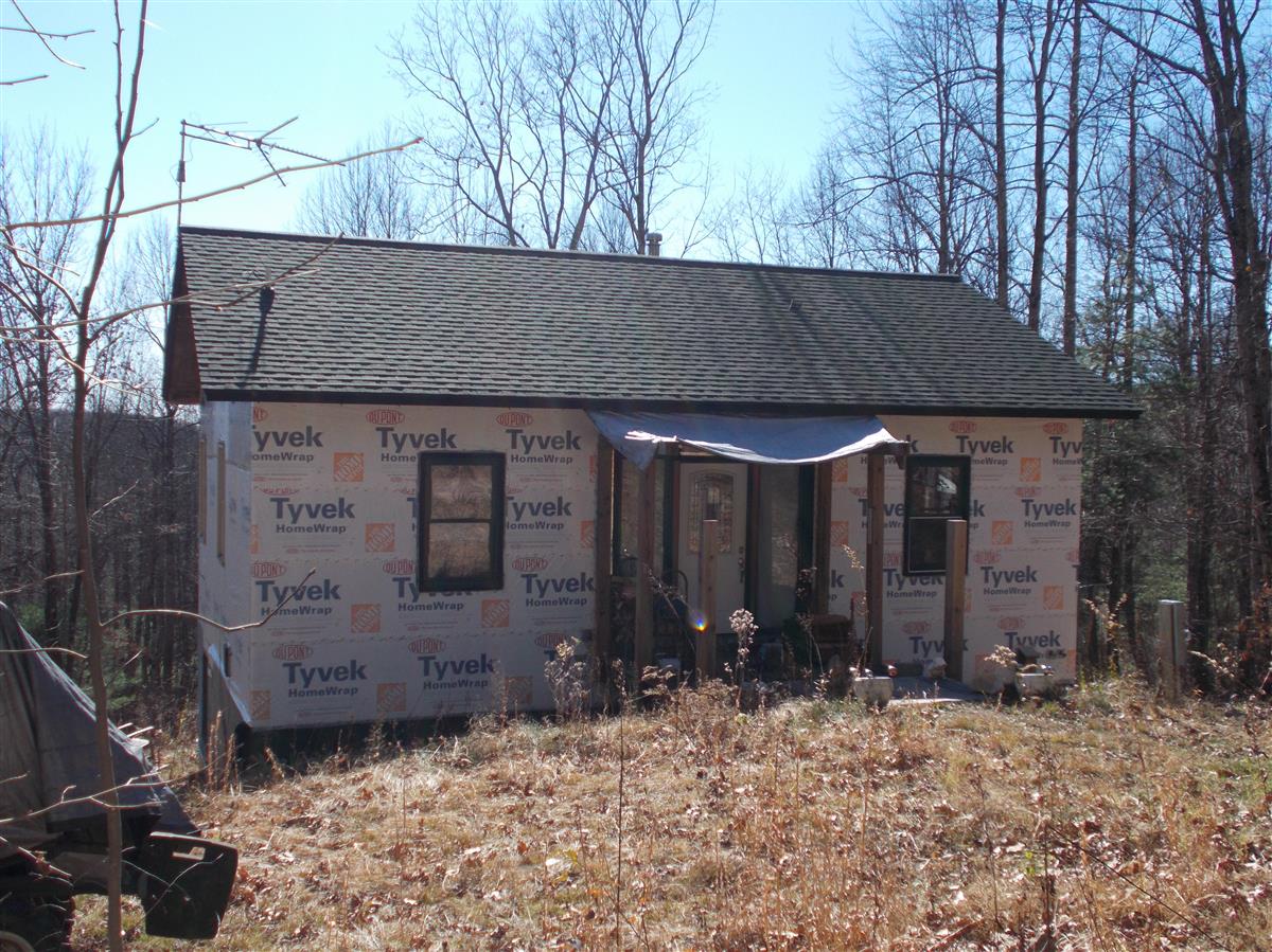 A picture of the property located at 105 PINEBLUFF RD, HENDERSONVILLE NC 28792.