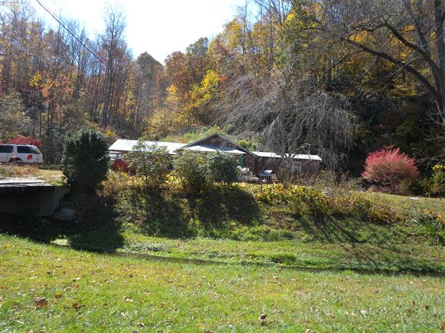 A picture of the property located at 28 BEATRICE LN UNINCORPORATED.