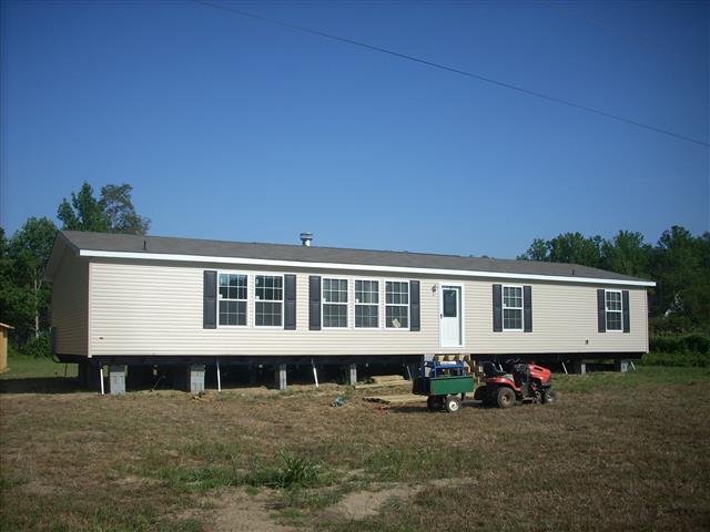 A picture of the property located at 29 BEATRICE LN, FAIRVIEW NC 28730.