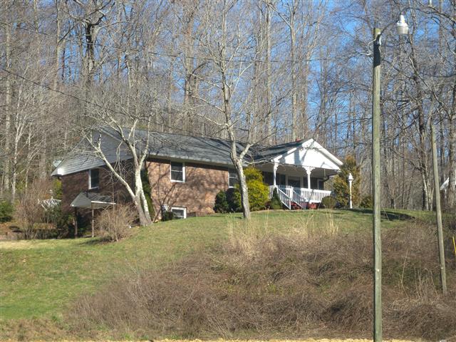 A picture of the property located at 1204 GARREN CREEK RD # B, FAIRVIEW NC 28730.