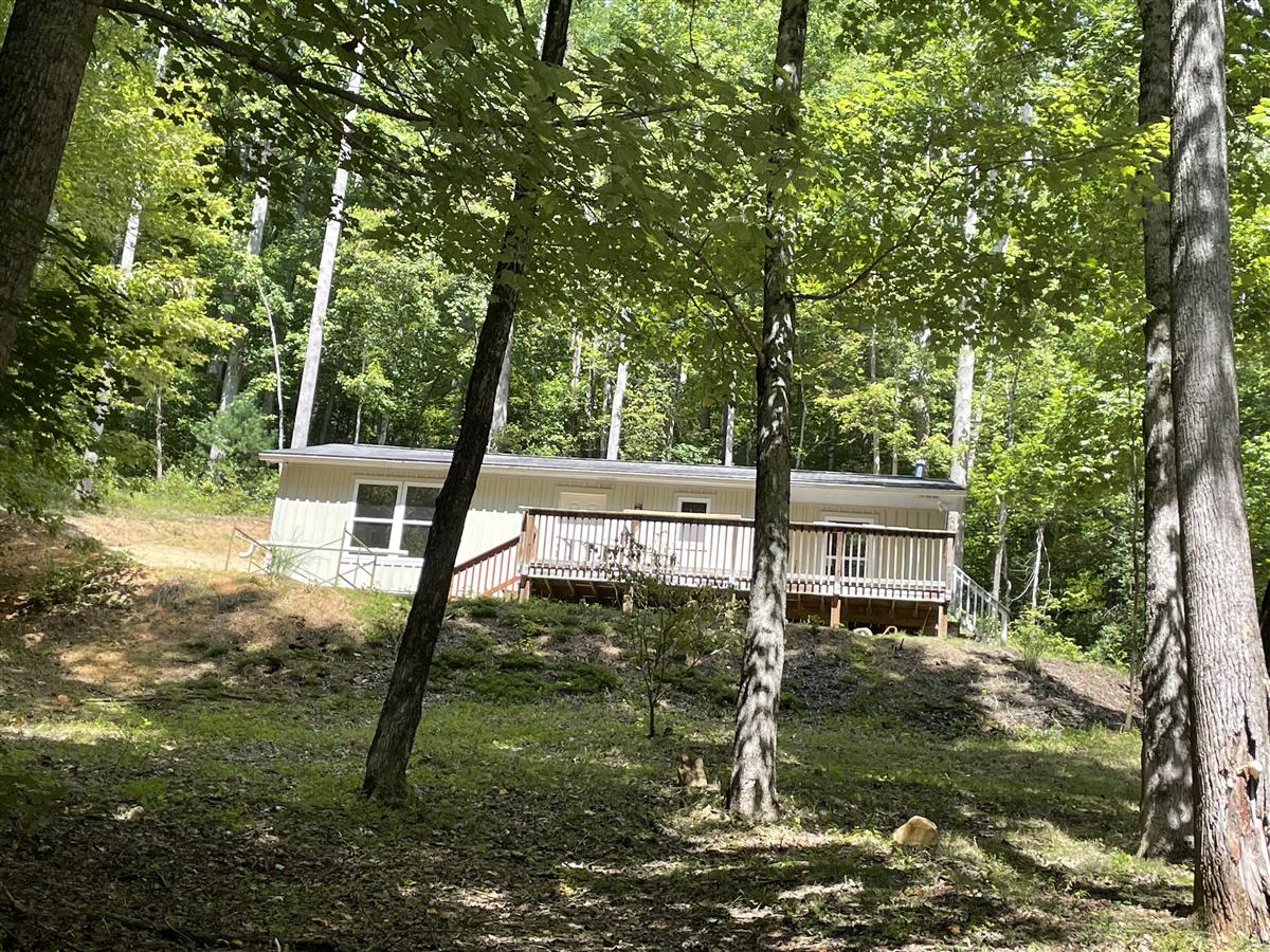 A picture of the property located at 124 NESBITT CHAPEL RD, FAIRVIEW NC 28730.