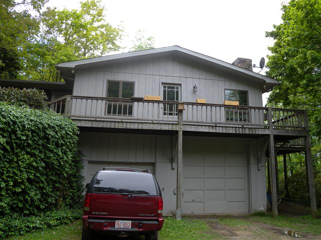 A picture of the property located at 11 MARILYN CHARLES RDG, FAIRVIEW NC 28730.