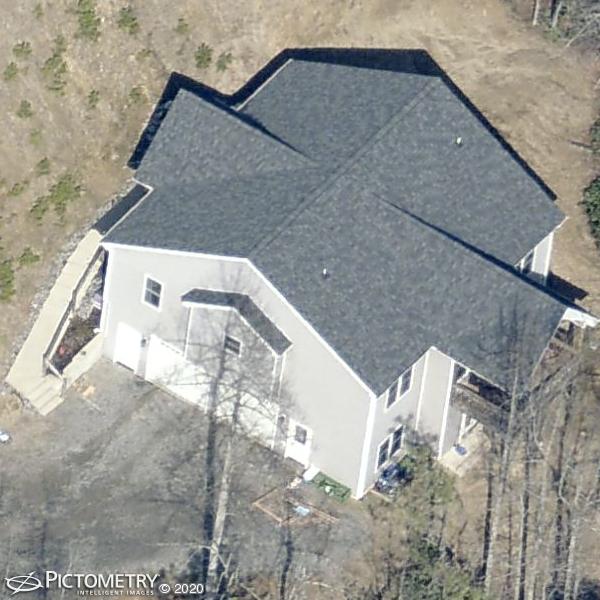 A picture of the property located at 121 FRANKLIN FAMILY CV, FAIRVIEW NC 28730.