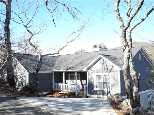 A picture of the property located at 105 DAVEY CROCKETT RD, FAIRVIEW NC 28730.