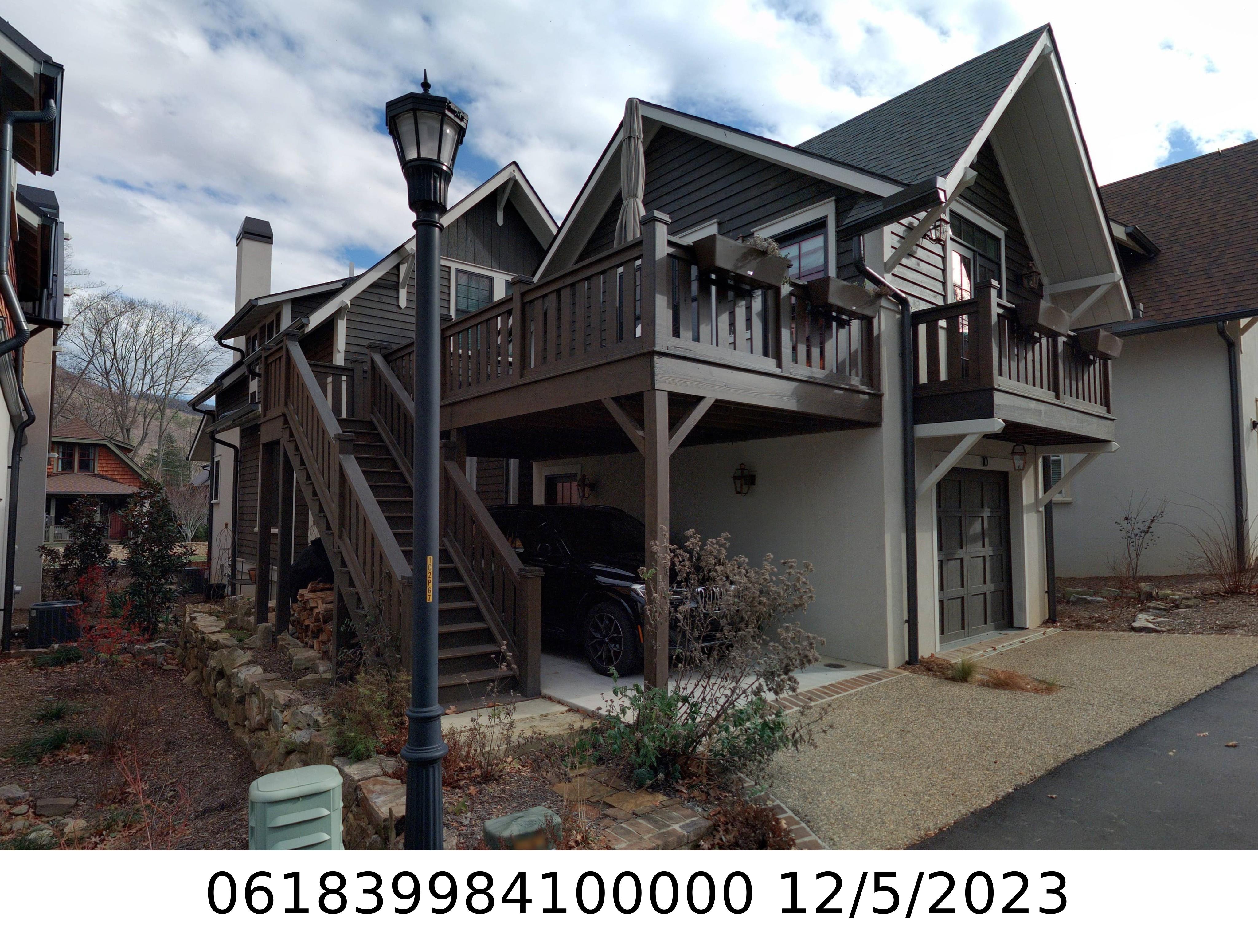 A picture of the property located at 10 FAY JONES LN, BLACK MOUNTAIN NC 28711.