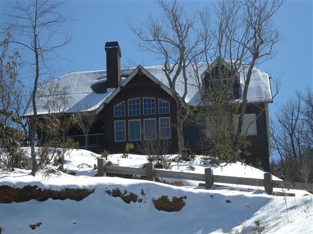 A picture of the property located at 21 GUASTAVINO LN, BLACK MOUNTAIN NC 28711.