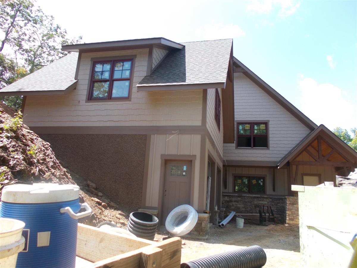 A picture of the property located at 5 SETTINGS BLVD, BLACK MOUNTAIN NC 28711.