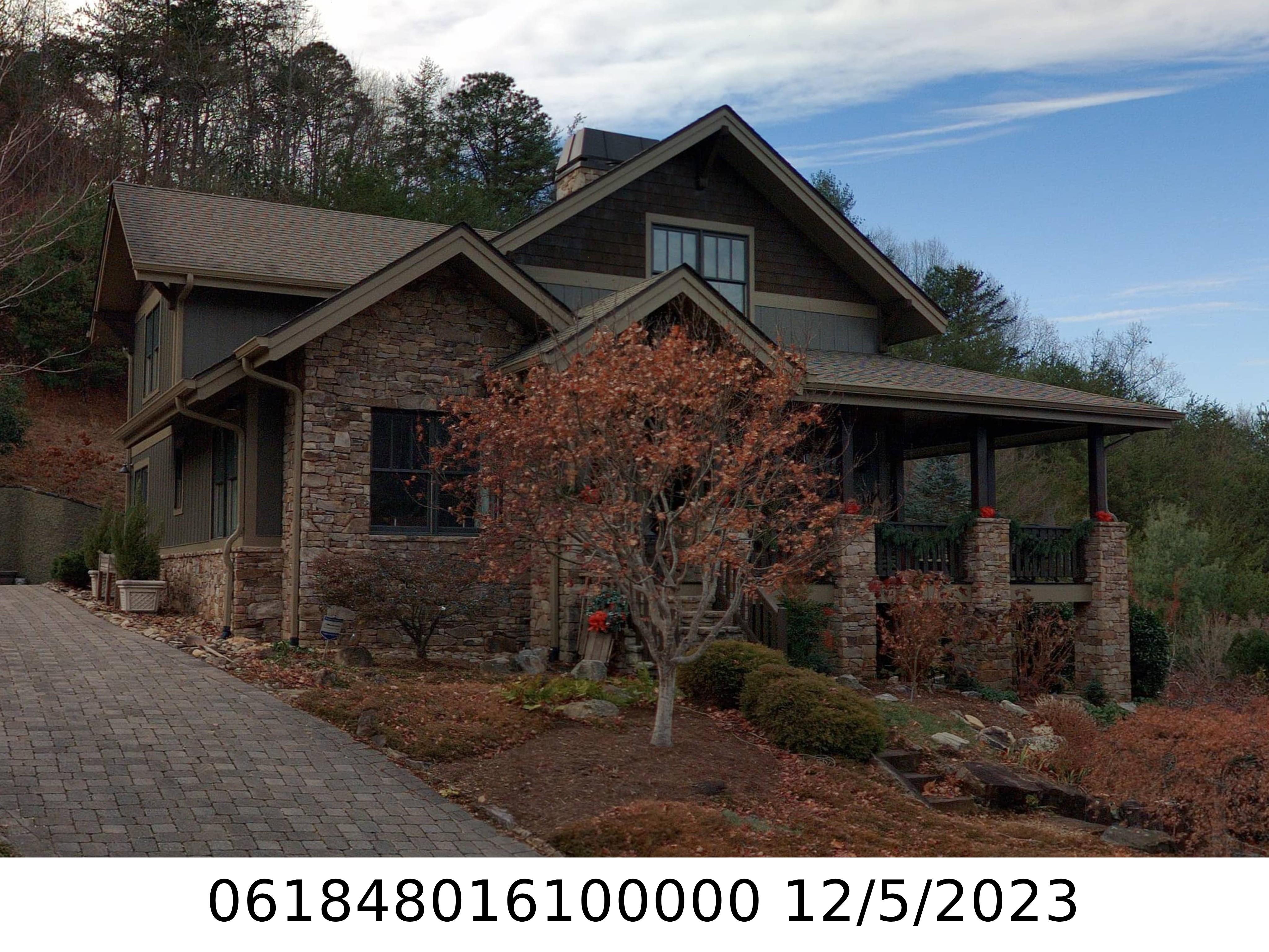 A picture of the property located at 24 COTTAGE SETTINGS LN, BLACK MOUNTAIN NC 28711.