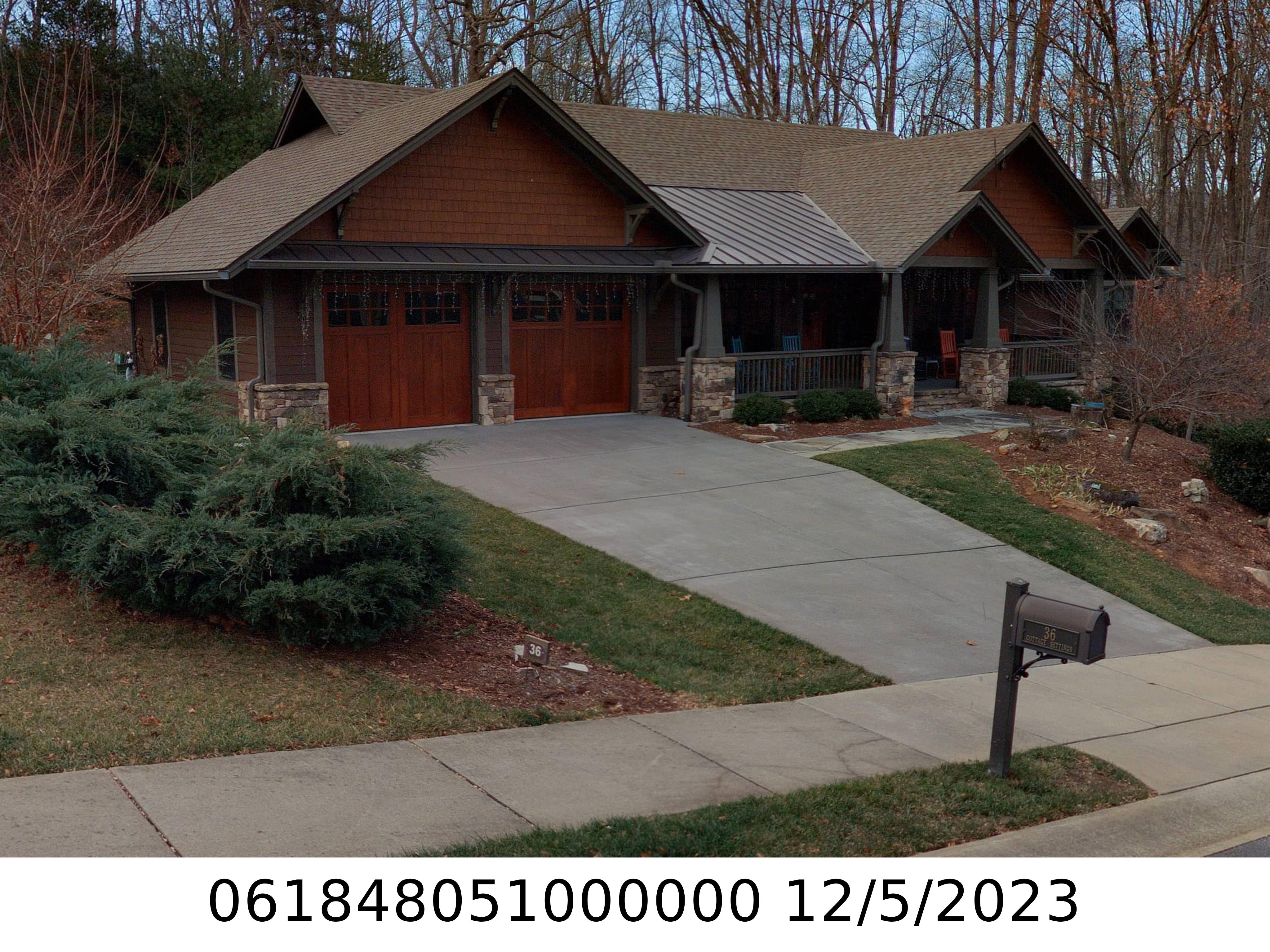 A picture of the property located at 36 COTTAGE SETTINGS LN, BLACK MOUNTAIN NC 28711.