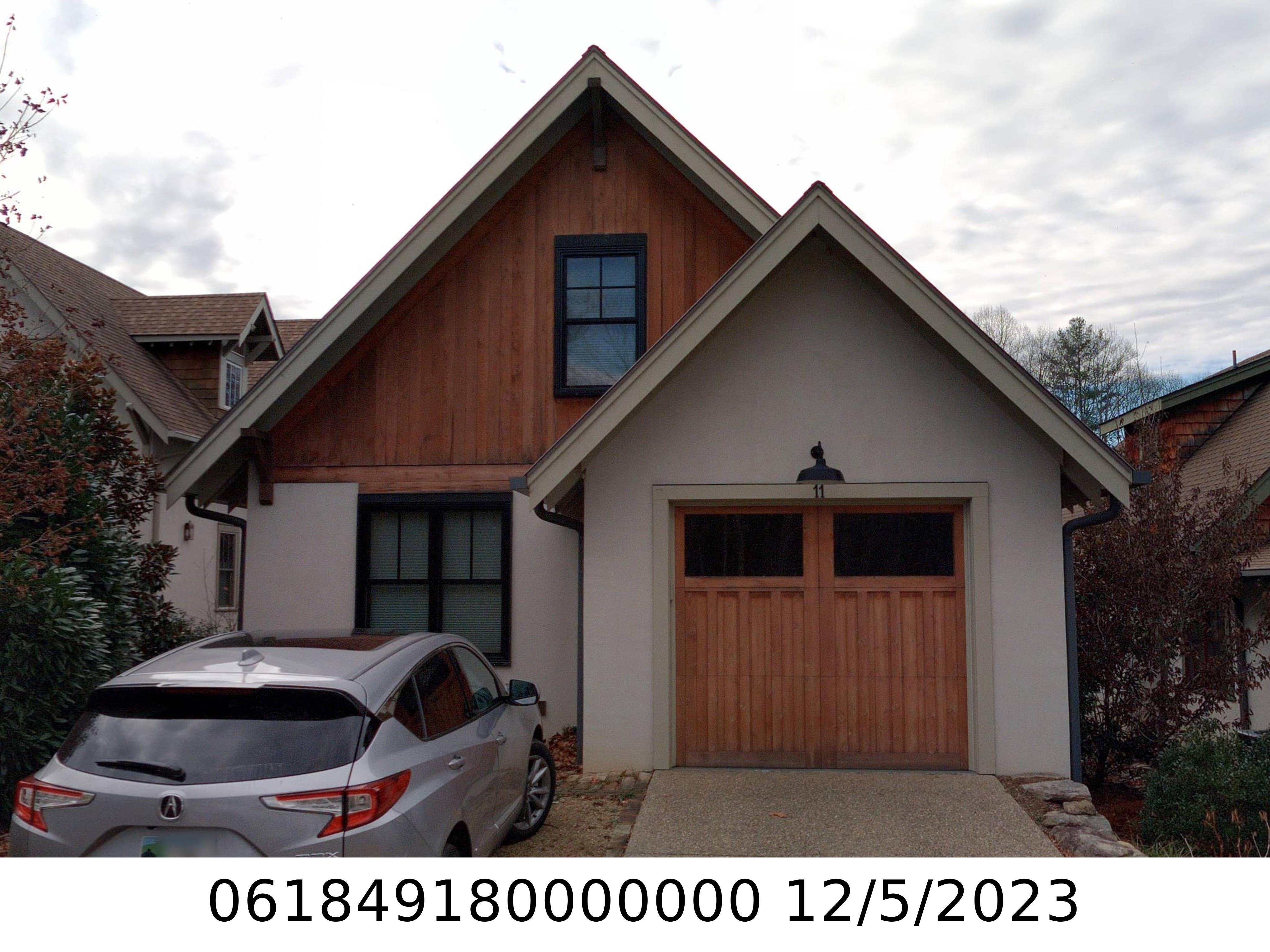 A picture of the property located at 11 RANTIS LN, BLACK MOUNTAIN NC 28711.
