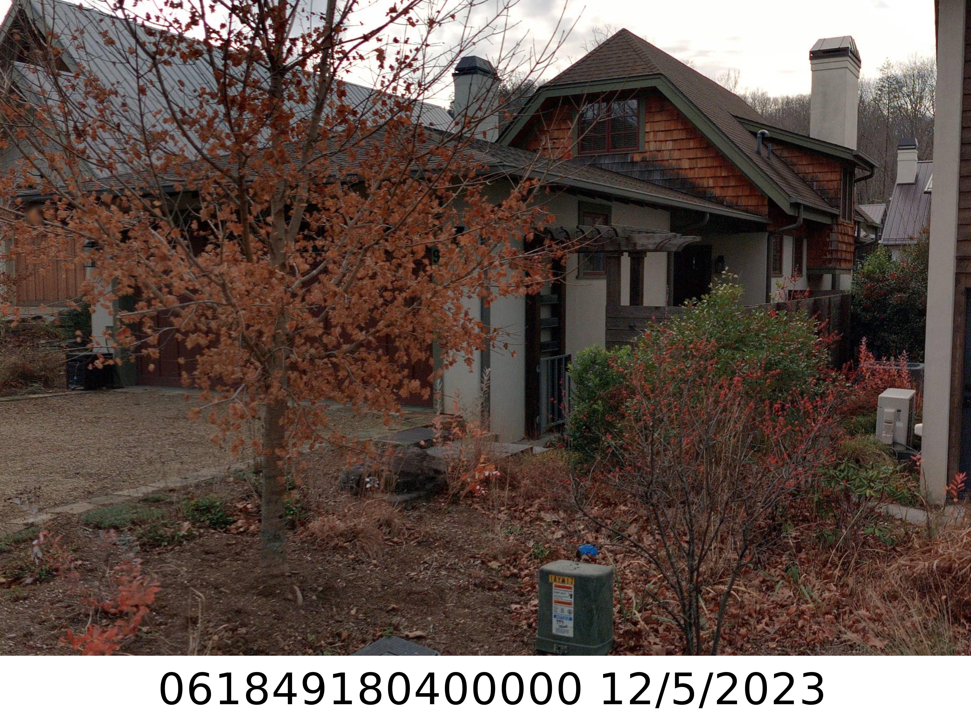 A picture of the property located at 9 RANTIS LN, BLACK MOUNTAIN NC 28711.