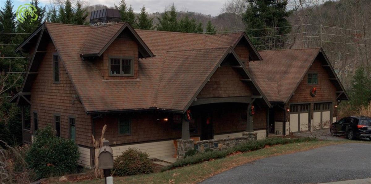 A picture of the property located at 89 COTTAGE SETTINGS LN, BLACK MOUNTAIN NC 28711.