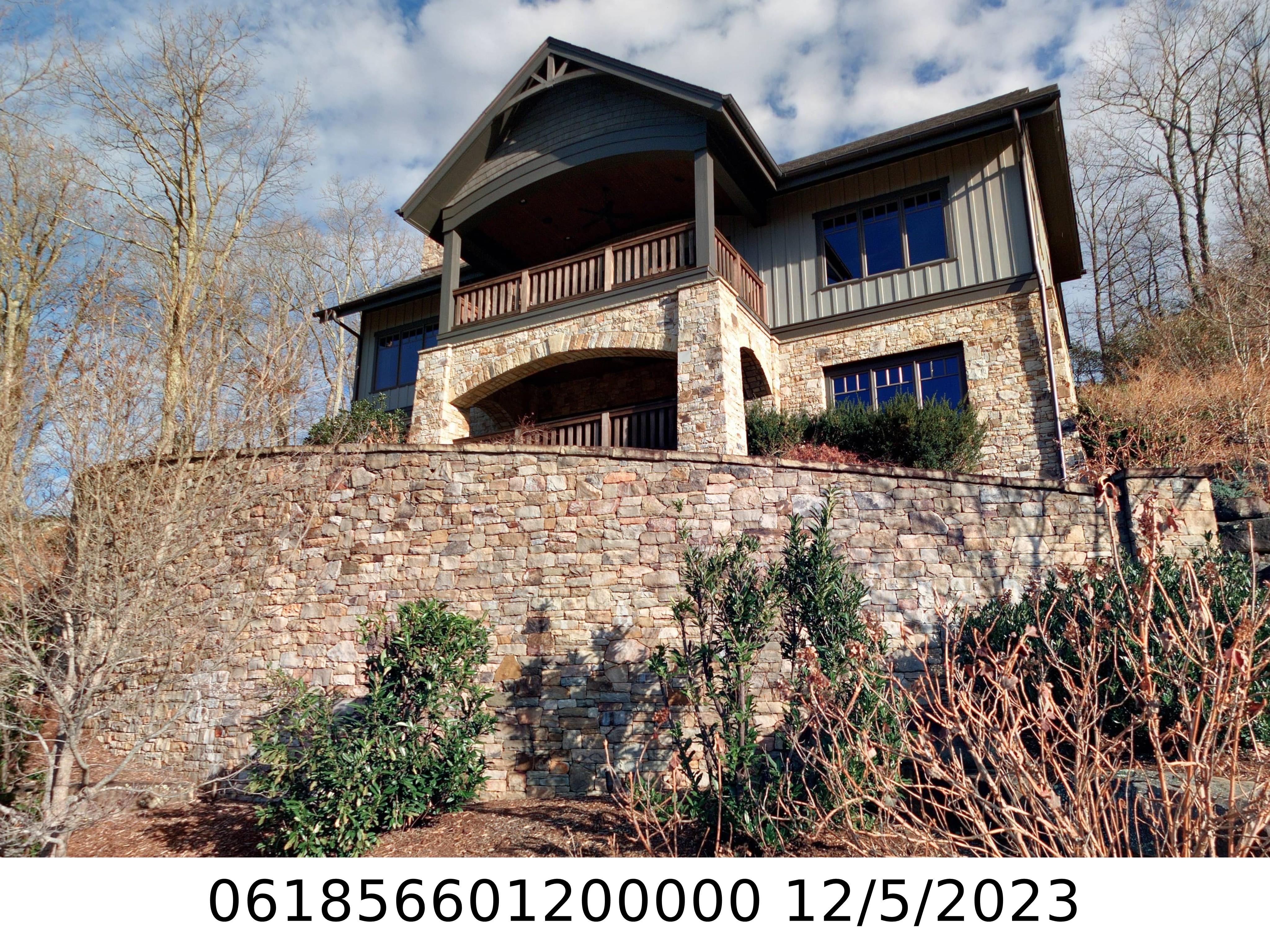 A picture of the property located at 119 SETTINGS BLVD, BLACK MOUNTAIN NC 28711.