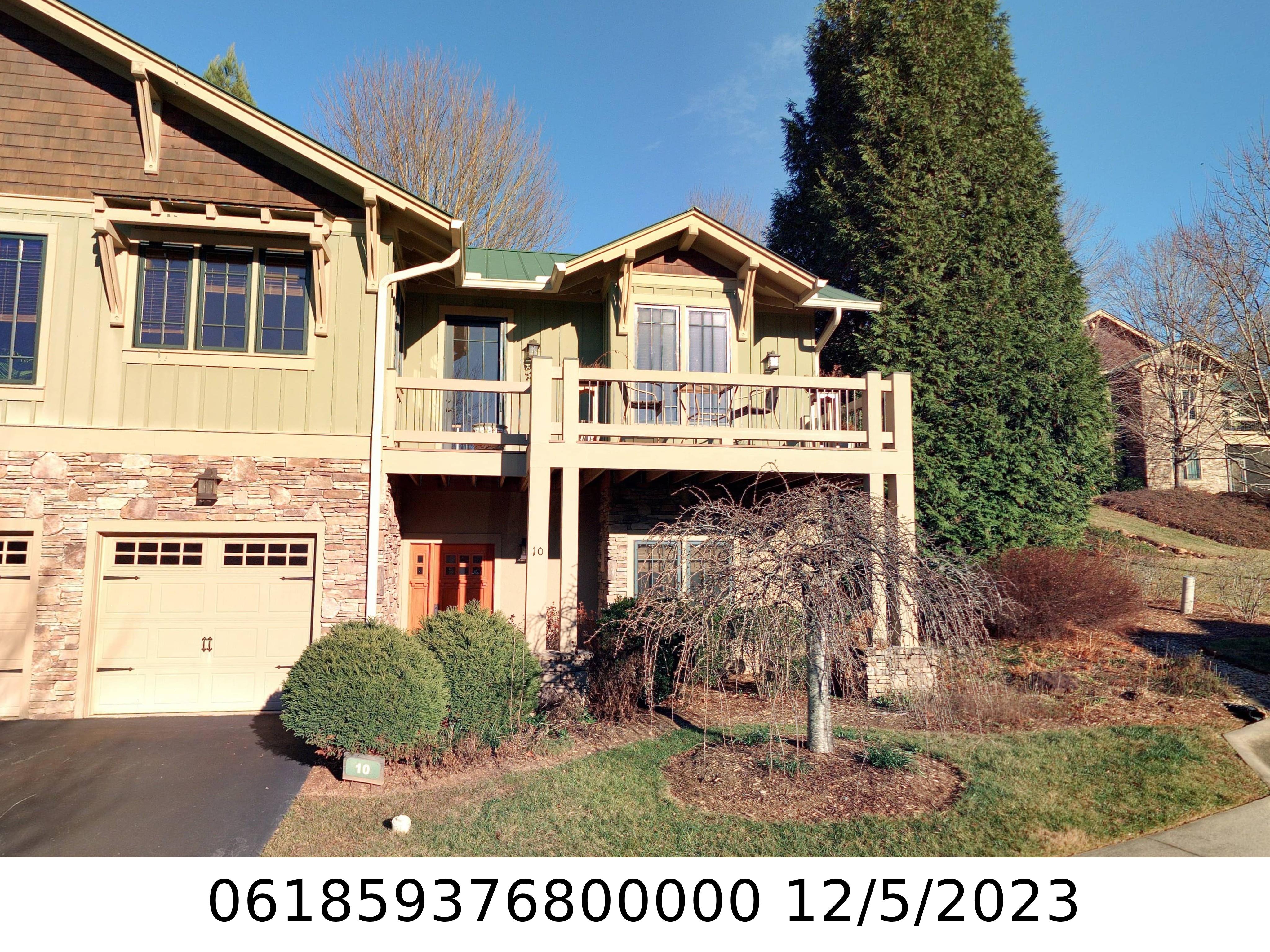 A picture of the property located at 10 MANDOLIN DR, BLACK MOUNTAIN NC 28711.