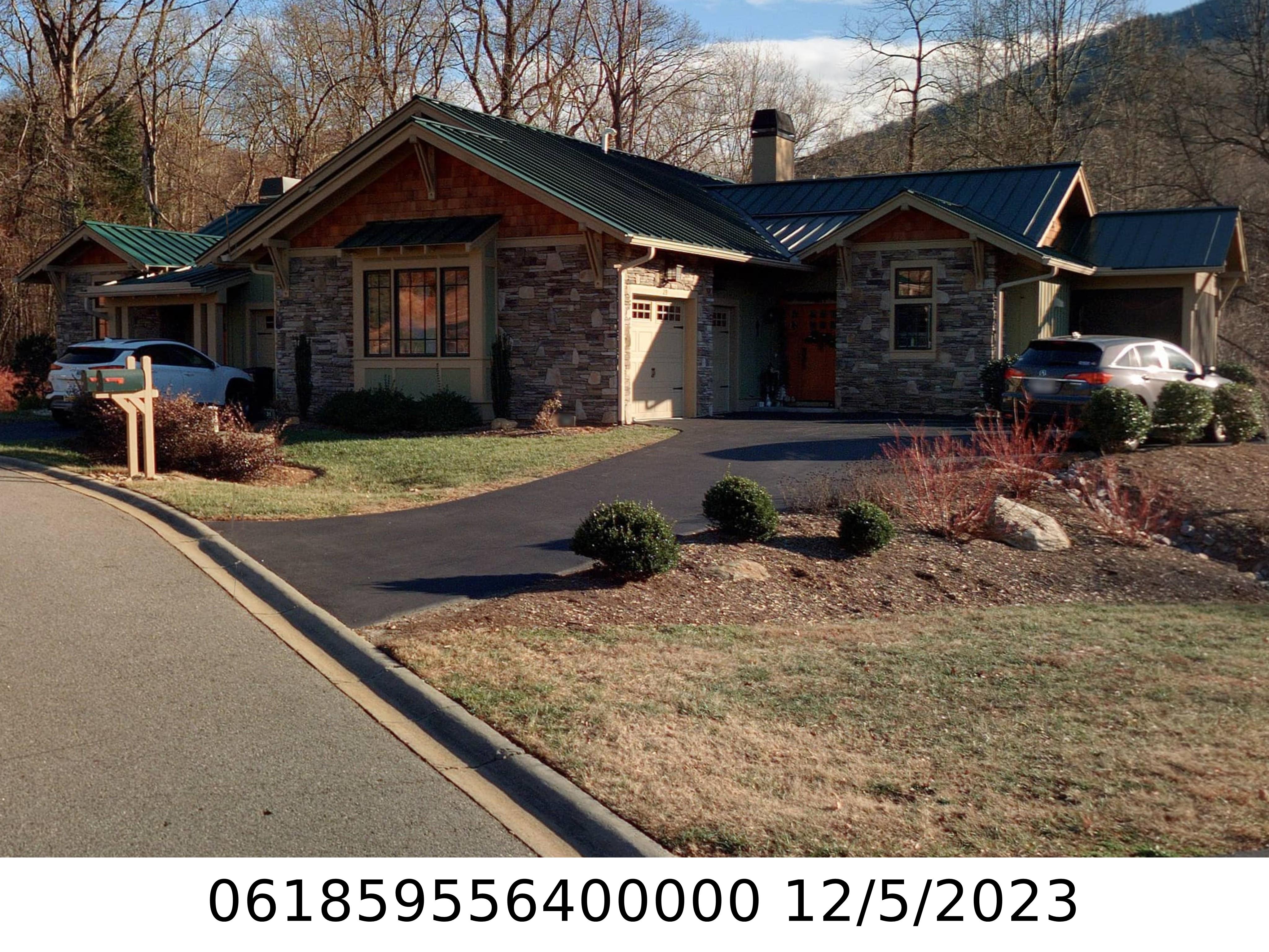 A picture of the property located at 29 MANDOLIN DR, BLACK MOUNTAIN NC 28711.