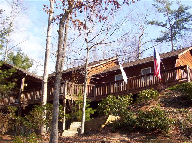 A picture of the property located at 10 TREE CANOPY LN, BLACK MOUNTAIN NC 28711.