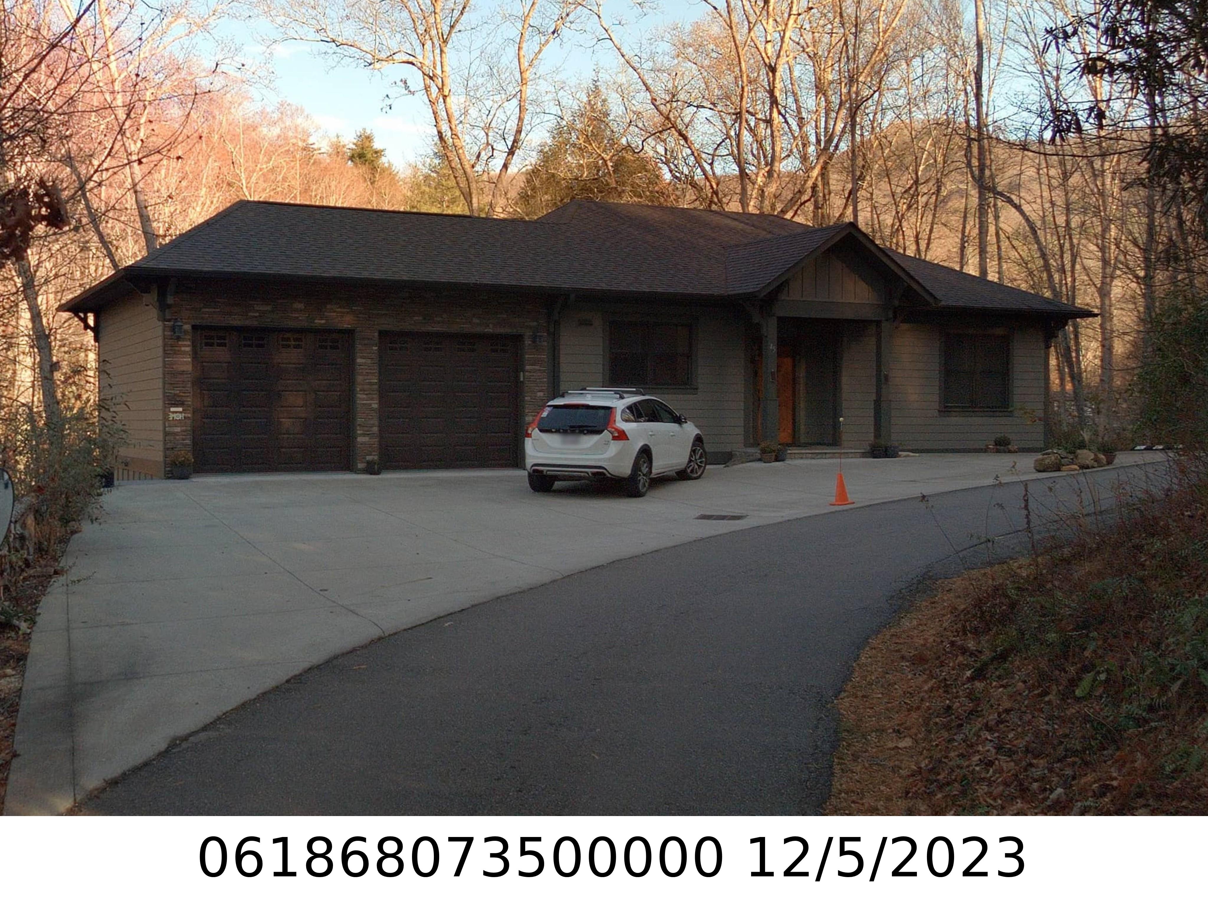 A picture of the property located at 45 MOUNTAIN VIEW RD, BLACK MOUNTAIN NC 28711.