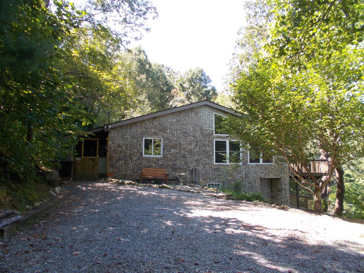 A picture of the property located at 170 TESSIE LN, BLACK MOUNTAIN NC 28711.