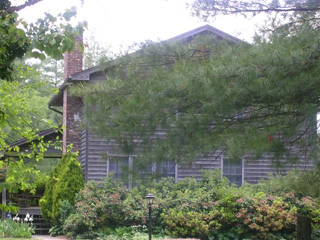 A picture of the property located at 102 S BLUE RIDGE RD, BLACK MOUNTAIN NC 28711.