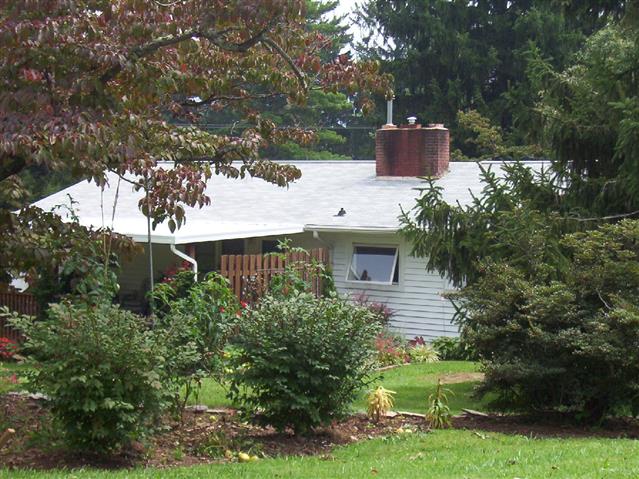 A picture of the property located at 100 E COLLEGE ST BLACK MOUNTAIN NC.