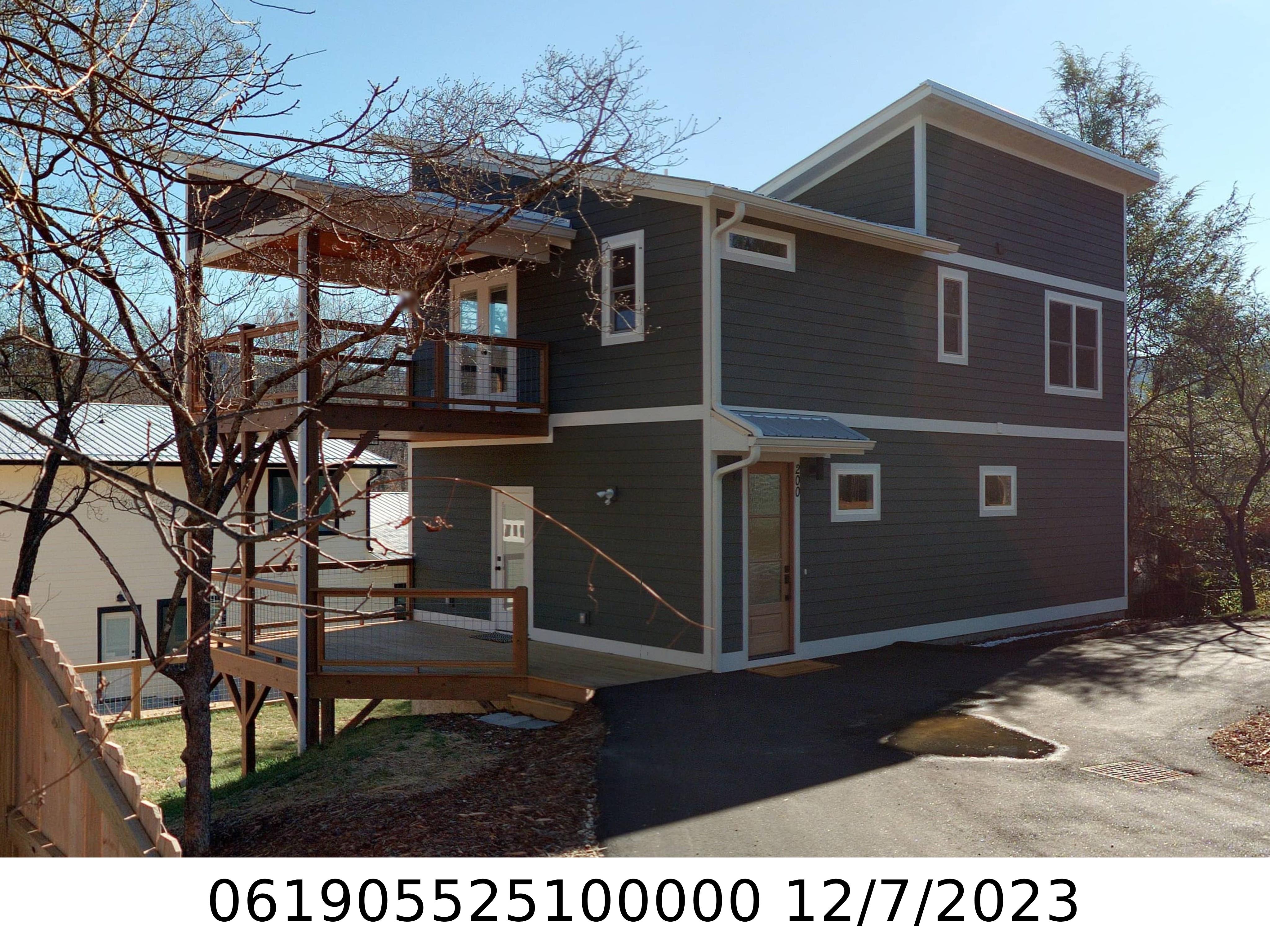 A picture of the property located at 200 STAFFORD ST, BLACK MOUNTAIN NC 28711.