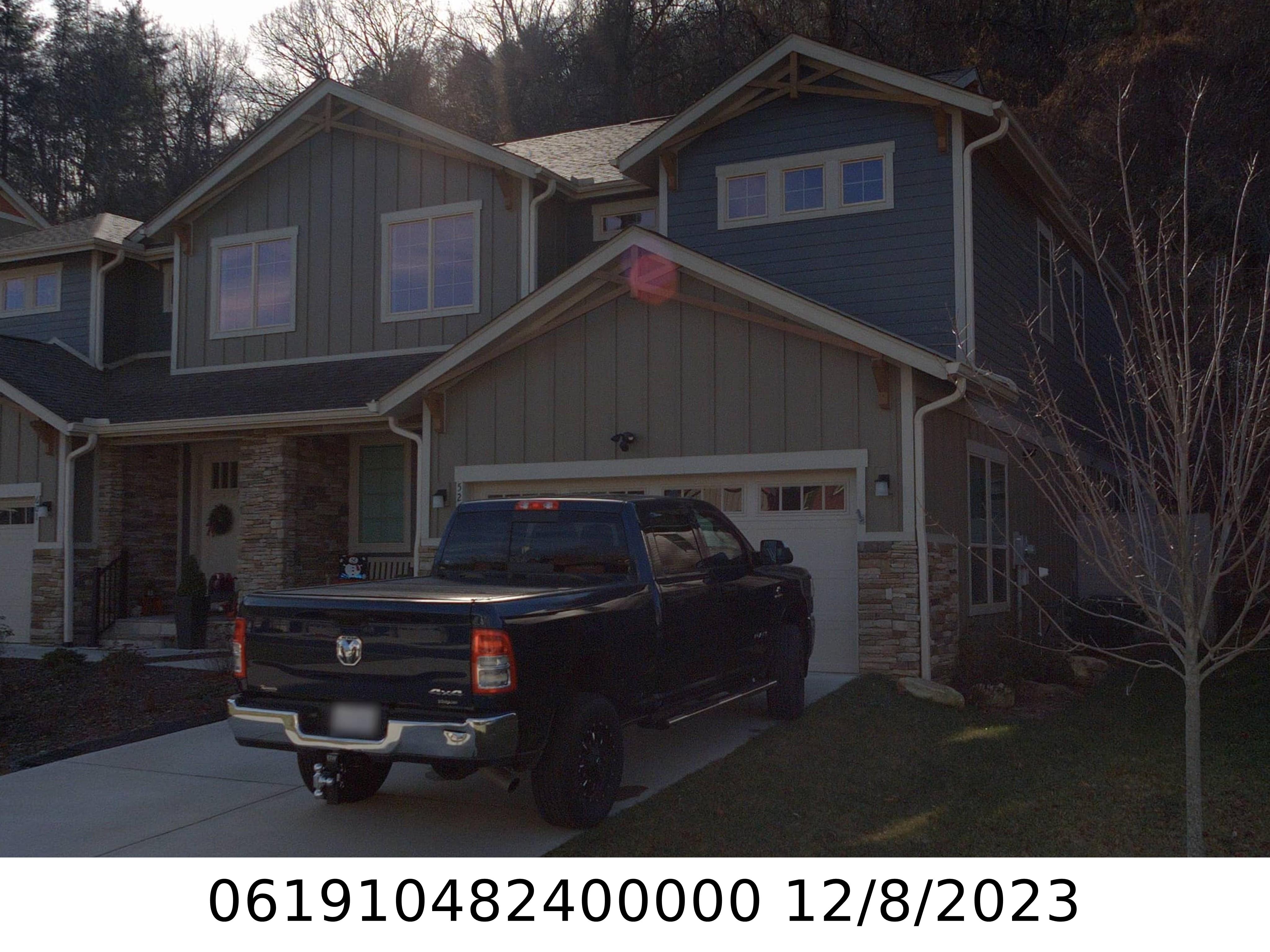 A picture of the property located at 525 SWEET BIRCH PARK LN, BLACK MOUNTAIN NC 28711.