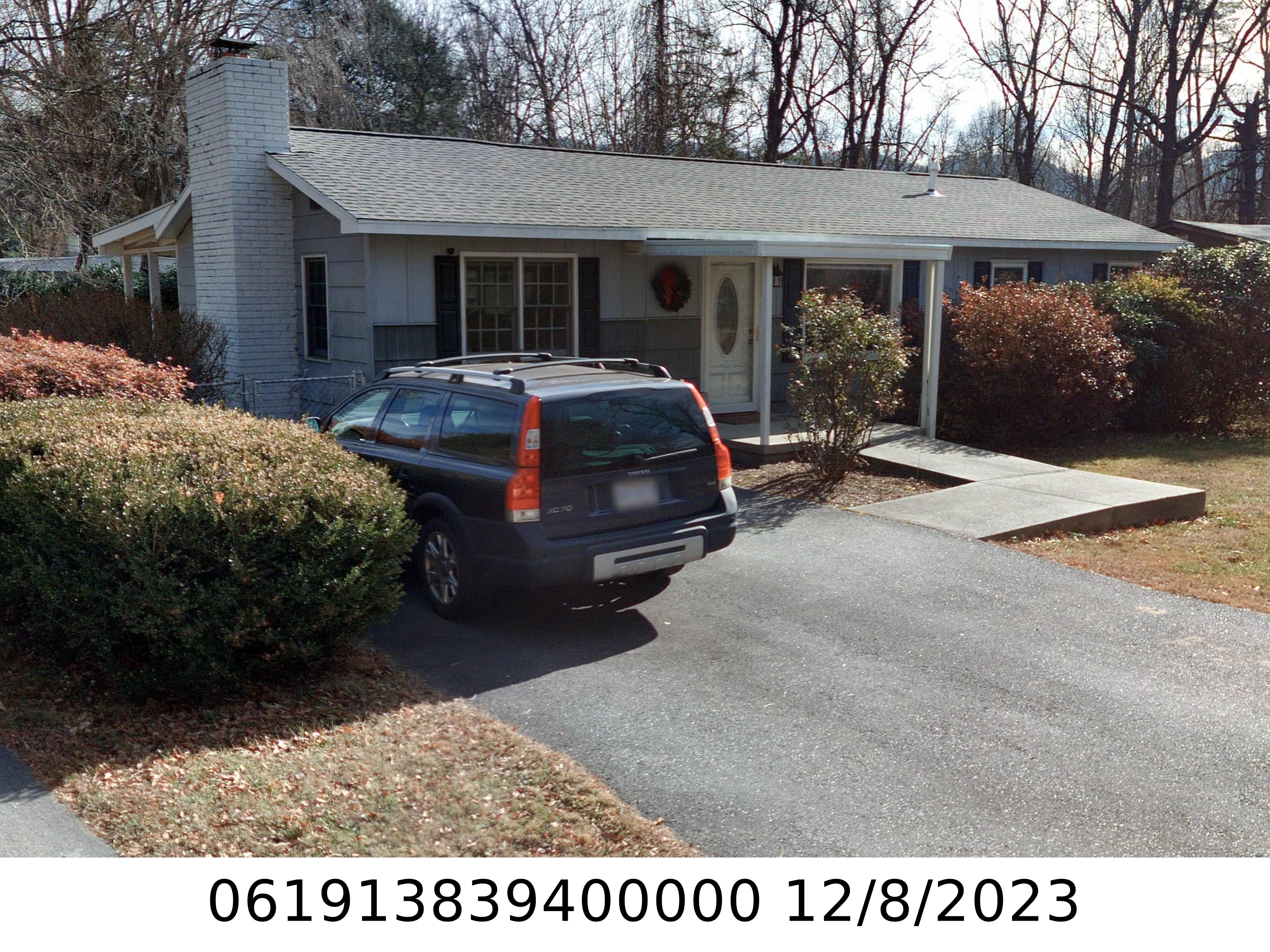 A picture of the property located at 212 VANCE AVE, BLACK MOUNTAIN NC 28711.
