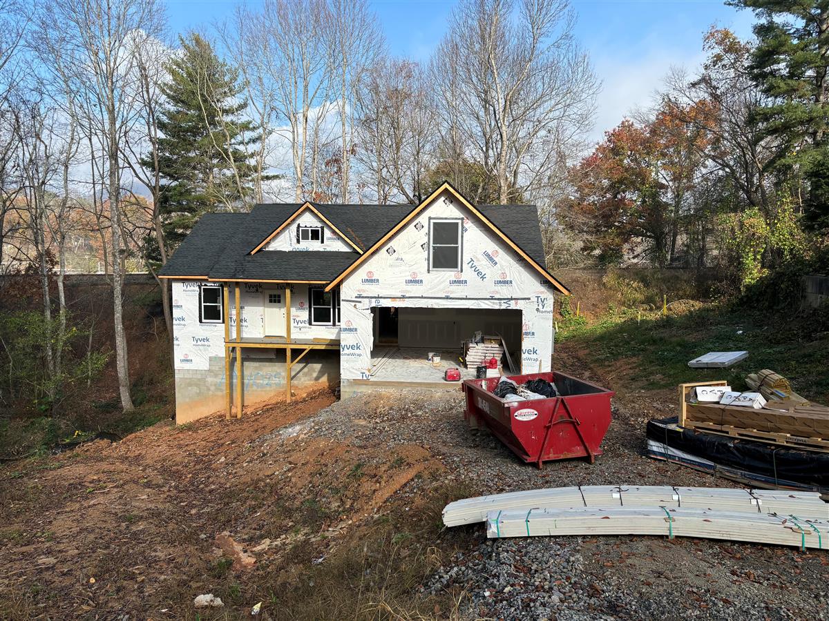 A picture of the property located at 25 AMYS WAY, BLACK MOUNTAIN NC 28711.