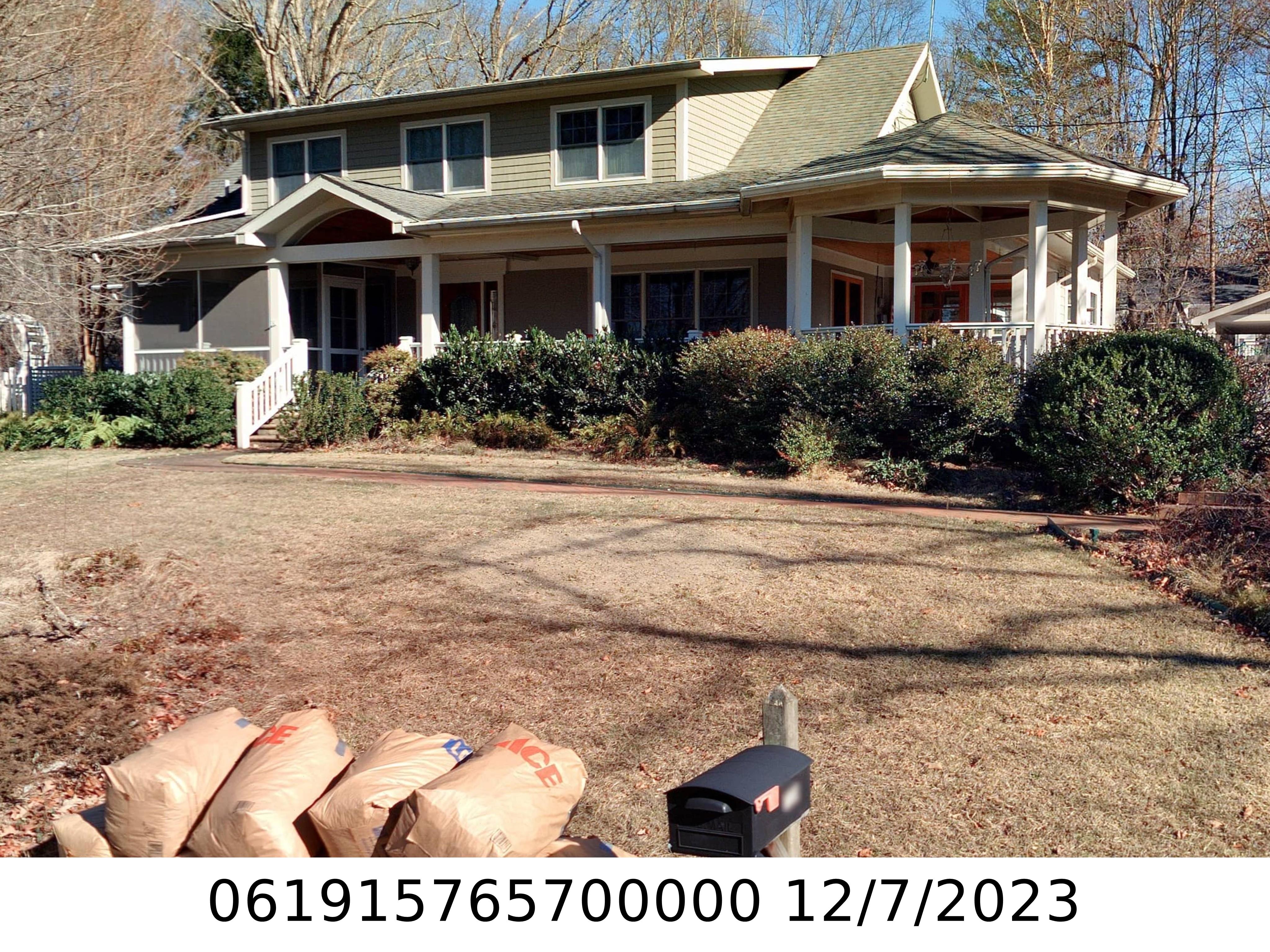 A picture of the property located at 106 RIDGE ST, BLACK MOUNTAIN NC 28711.