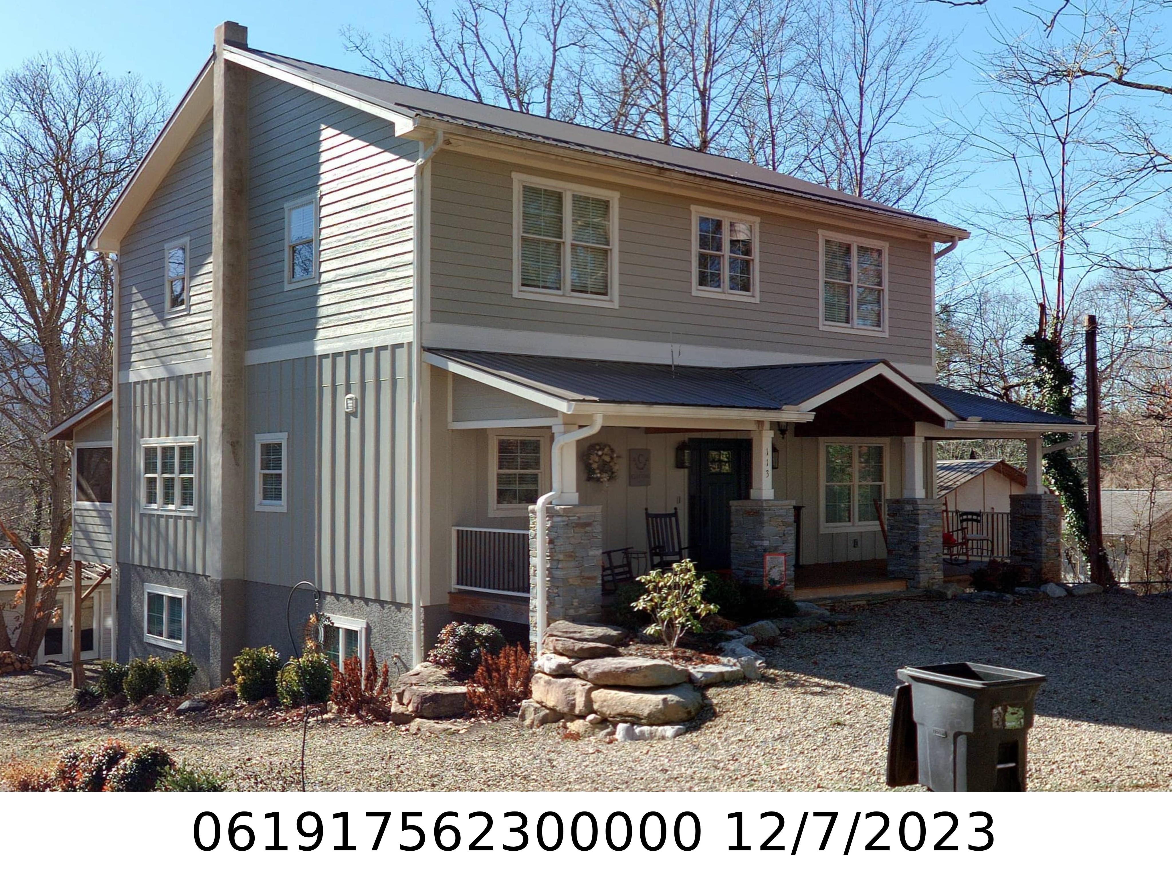 A picture of the property located at 113 OAKLAND DR, BLACK MOUNTAIN NC 28711.