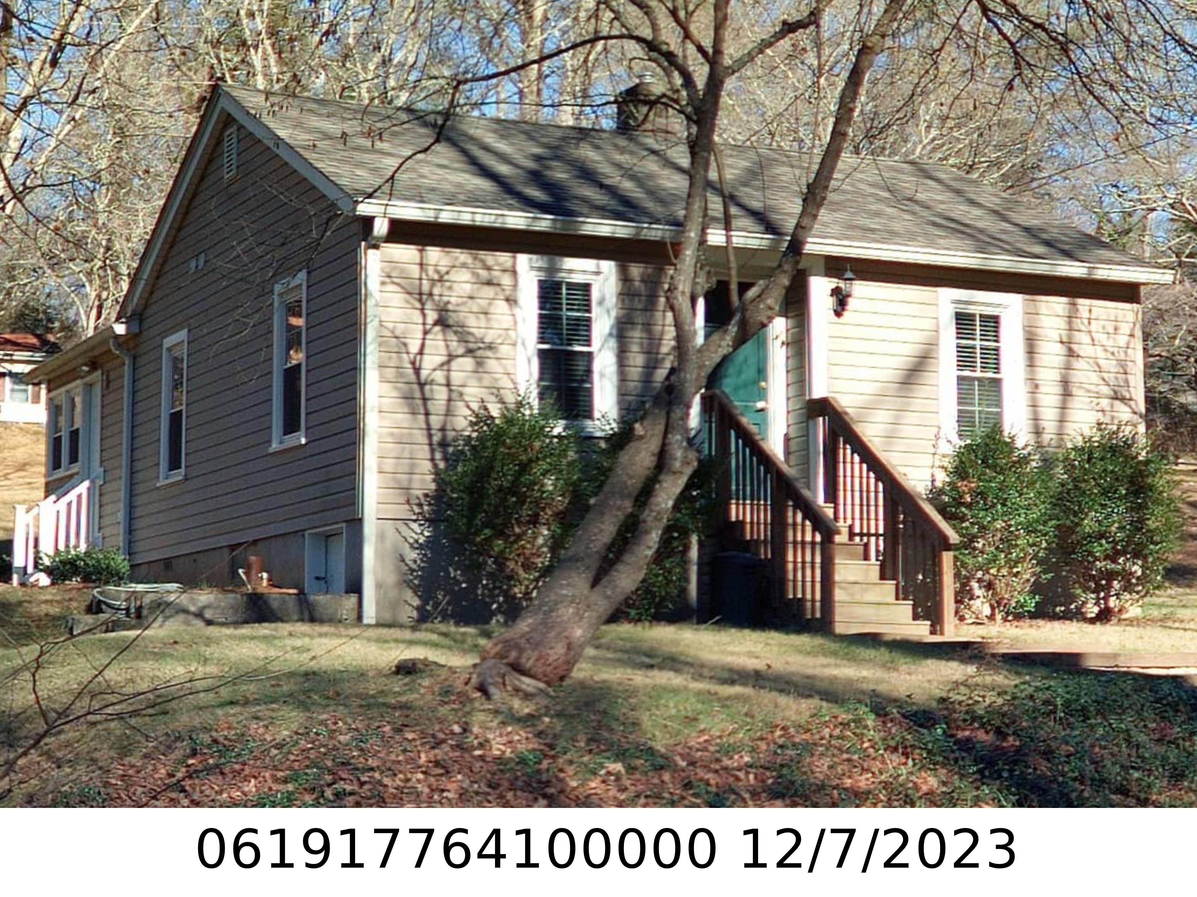 A picture of the property located at 203 N PARK LN, BLACK MOUNTAIN NC 28711.