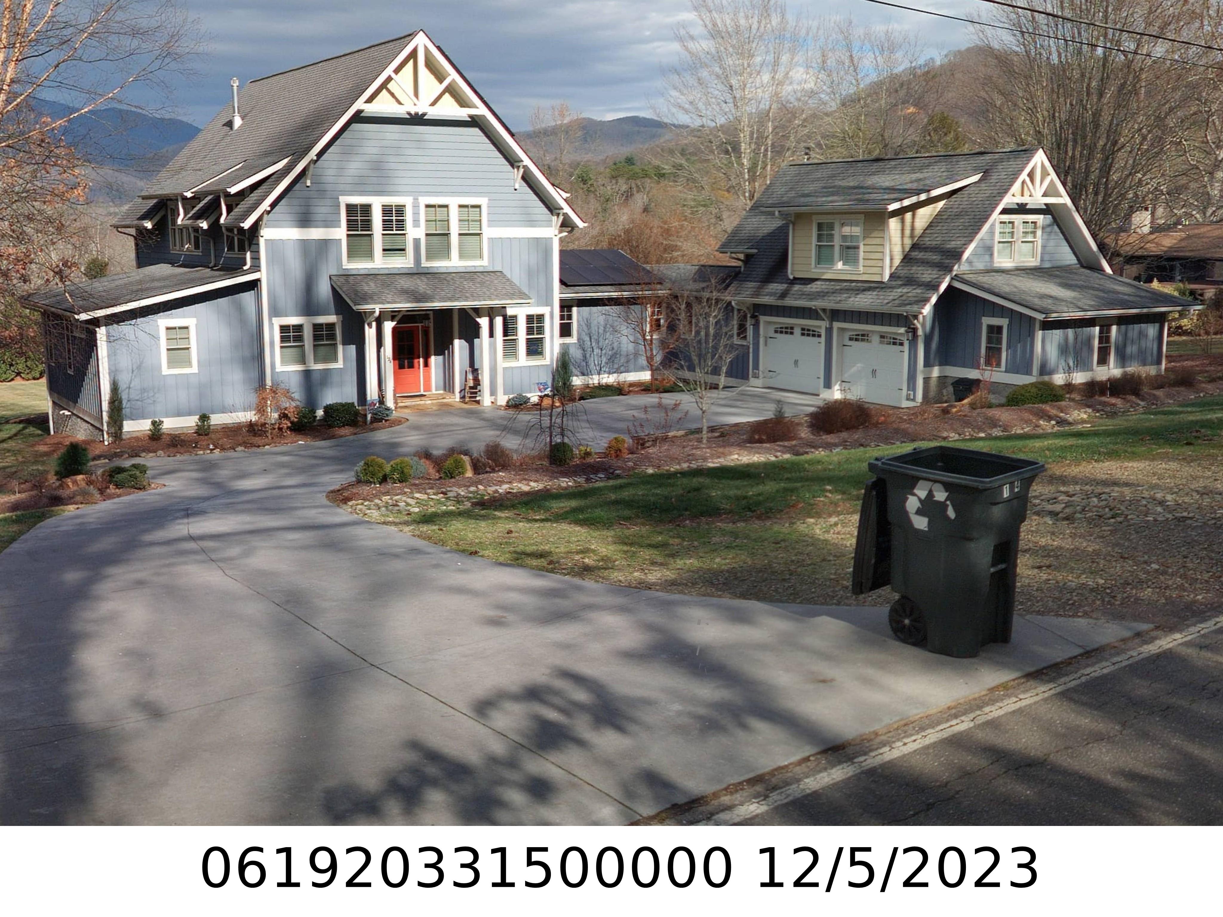 A picture of the property located at 124 OLD LAKEY GAP RD, BLACK MOUNTAIN NC 28711.