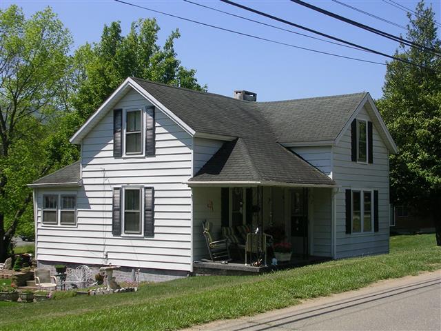 A picture of the property located at 48 VANCE AVE BLACK MOUNTAIN NC.