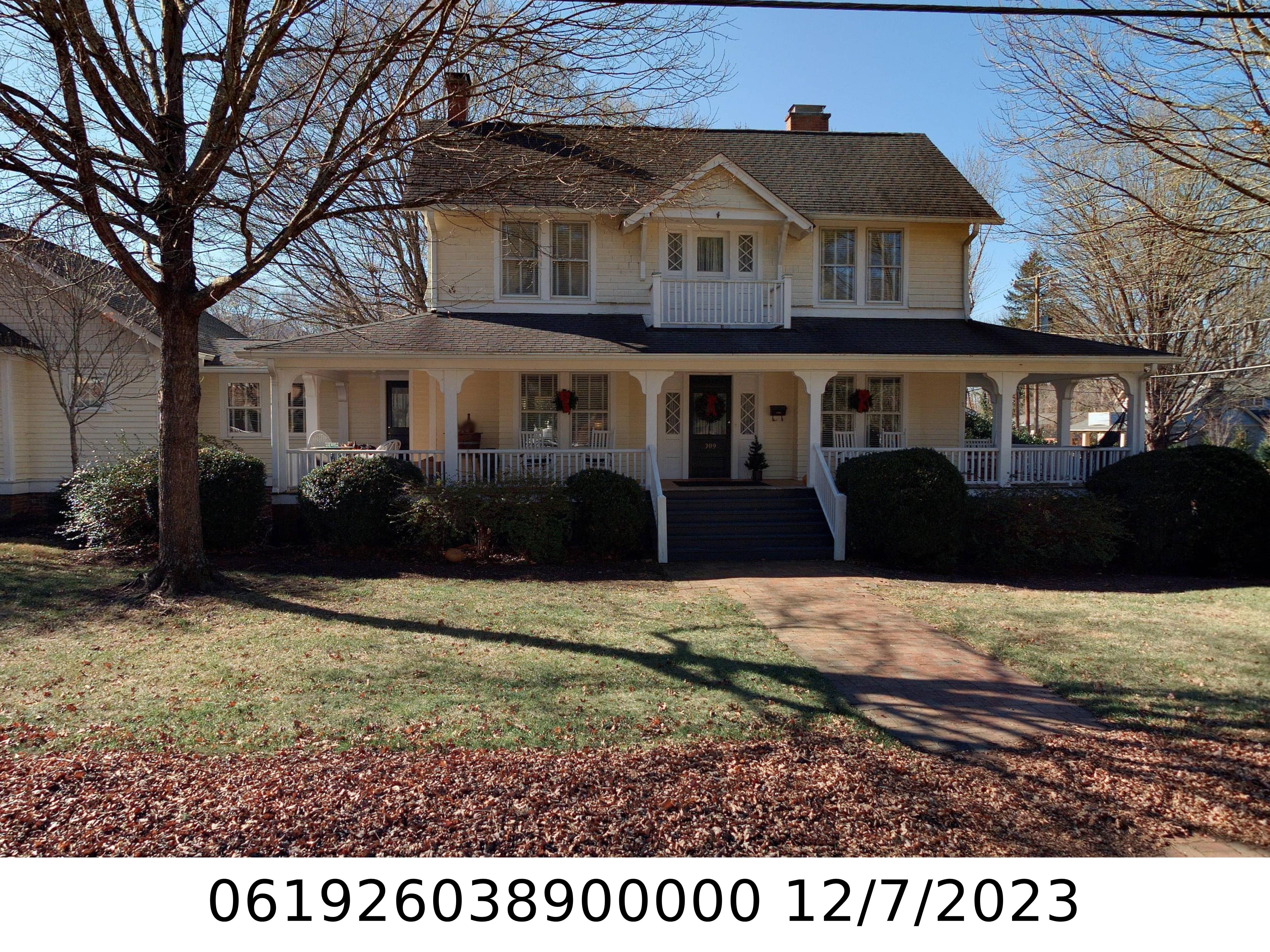 A picture of the property located at 309 N DOUGHERTY ST, BLACK MOUNTAIN NC 28711.