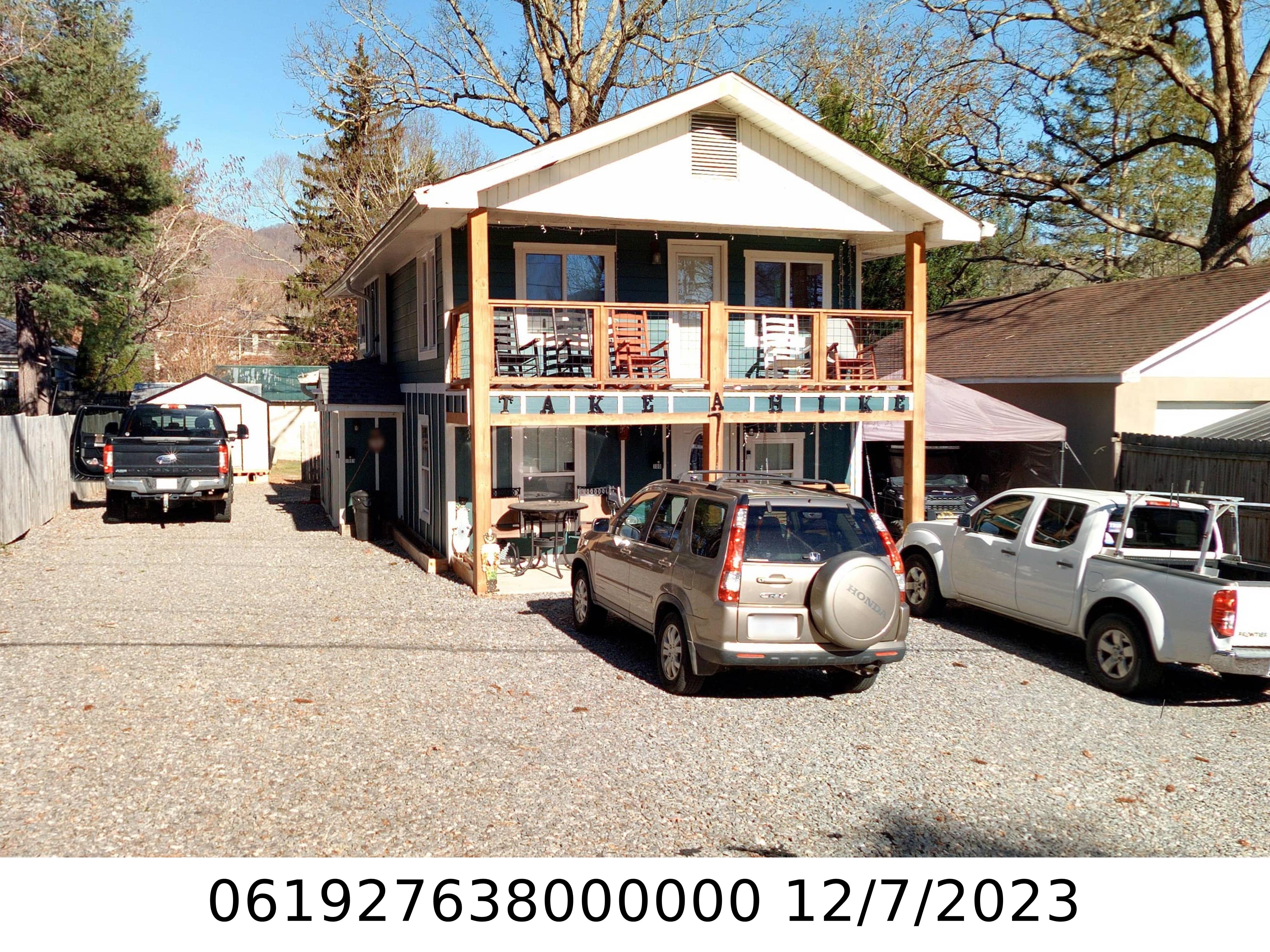 A picture of the property located at 100 LAUREL CIRCLE DR, BLACK MOUNTAIN NC 28711.