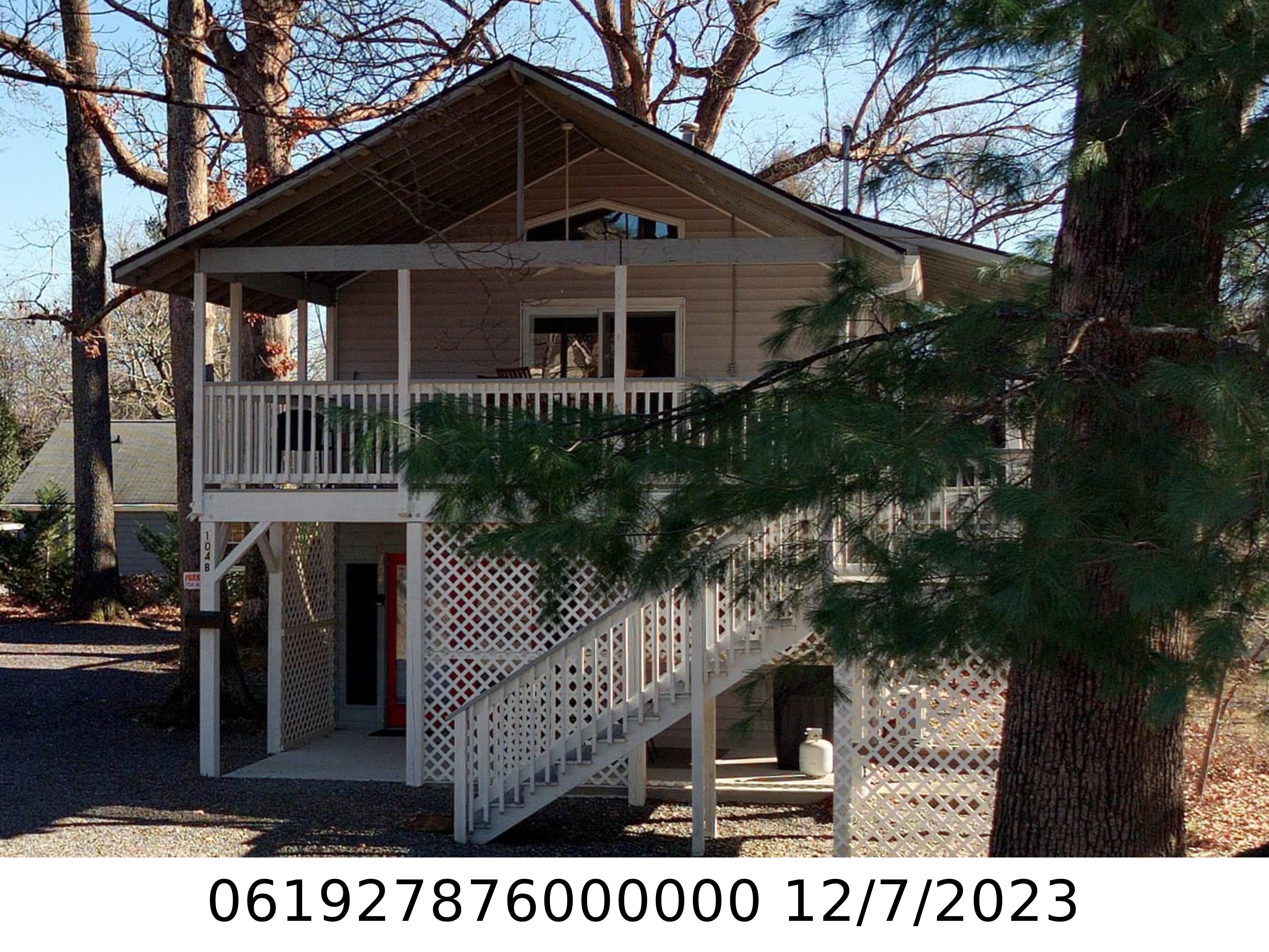 A picture of the property located at 104 MOUNTAIN ST, BLACK MOUNTAIN NC 28711.