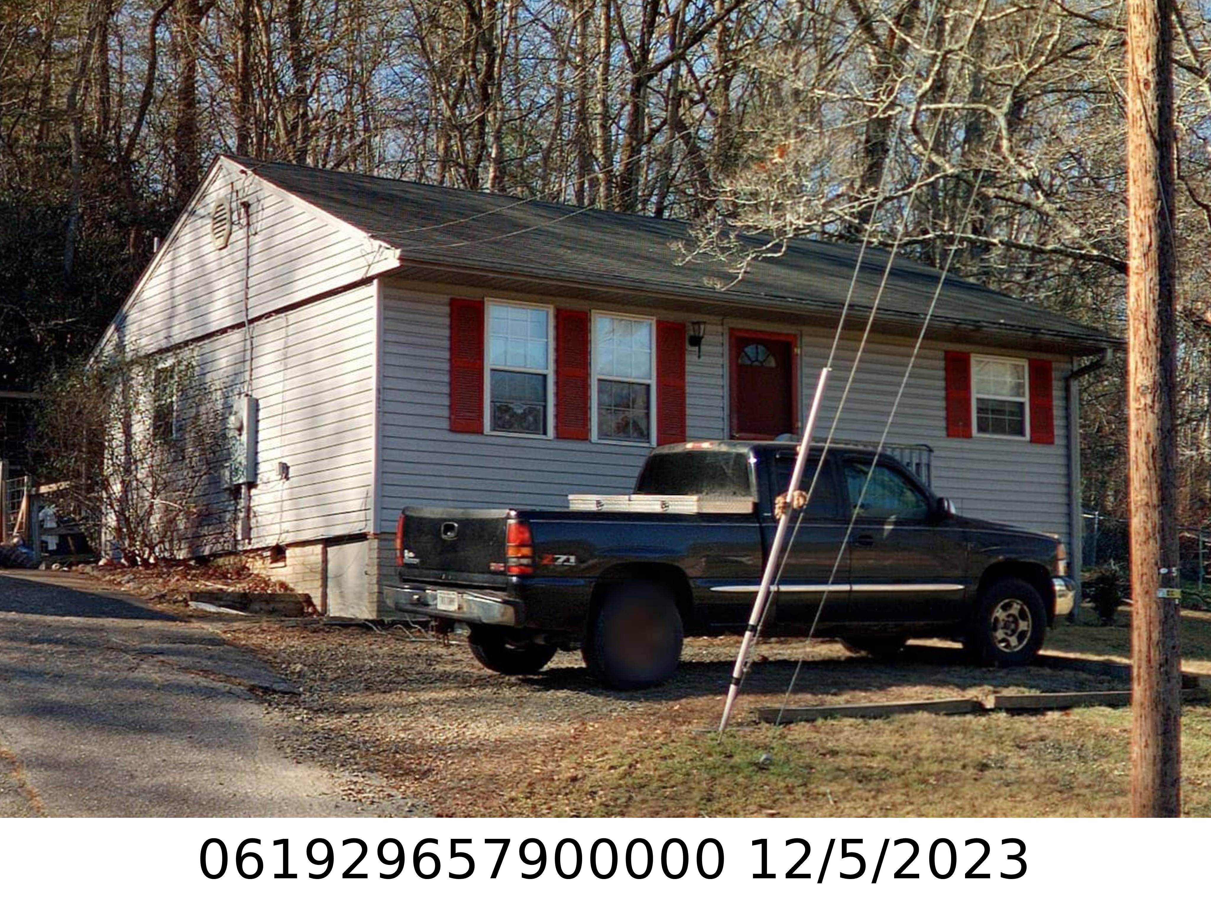 A picture of the property located at 113 NORTH FORK RD, BLACK MOUNTAIN NC 28711.
