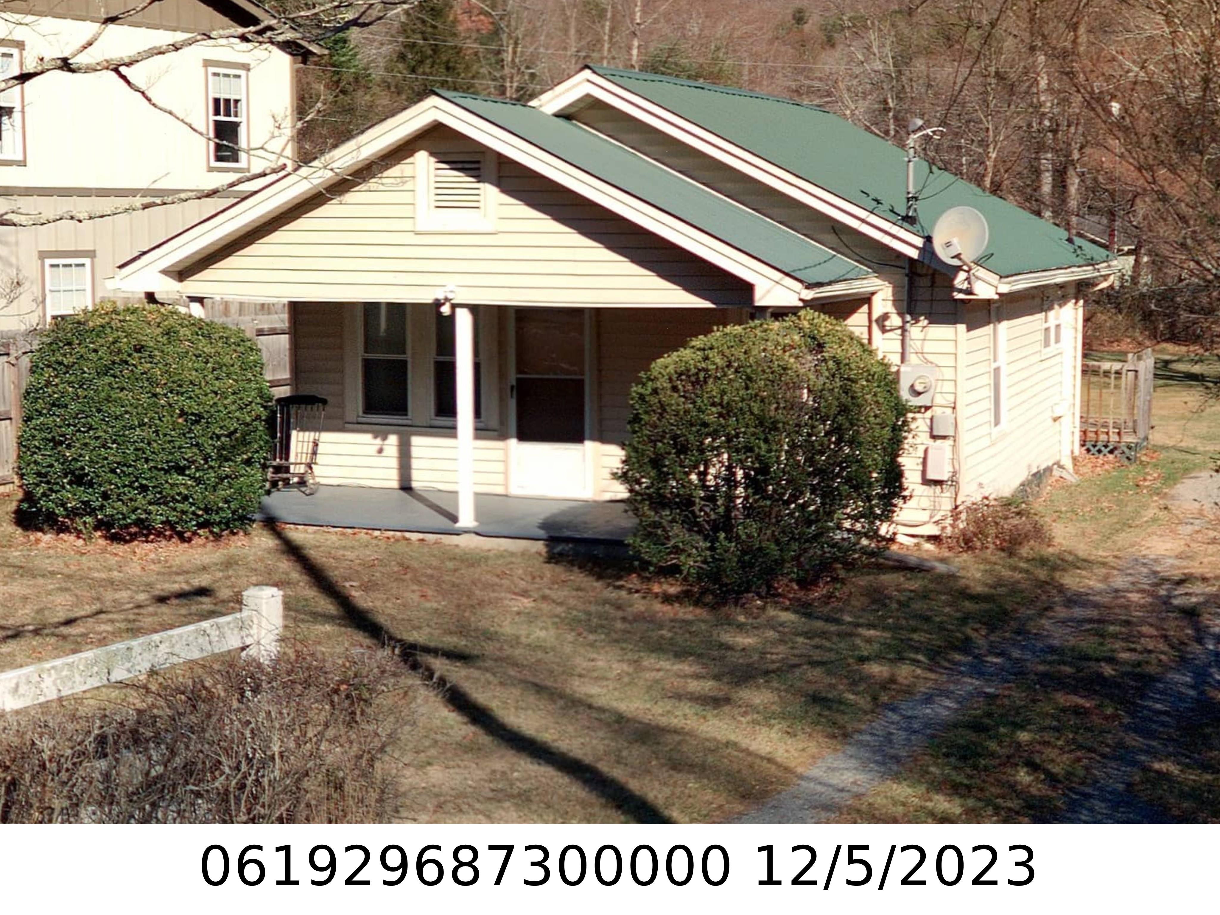 A picture of the property located at 120 NORTH FORK RD, BLACK MOUNTAIN NC 28711.