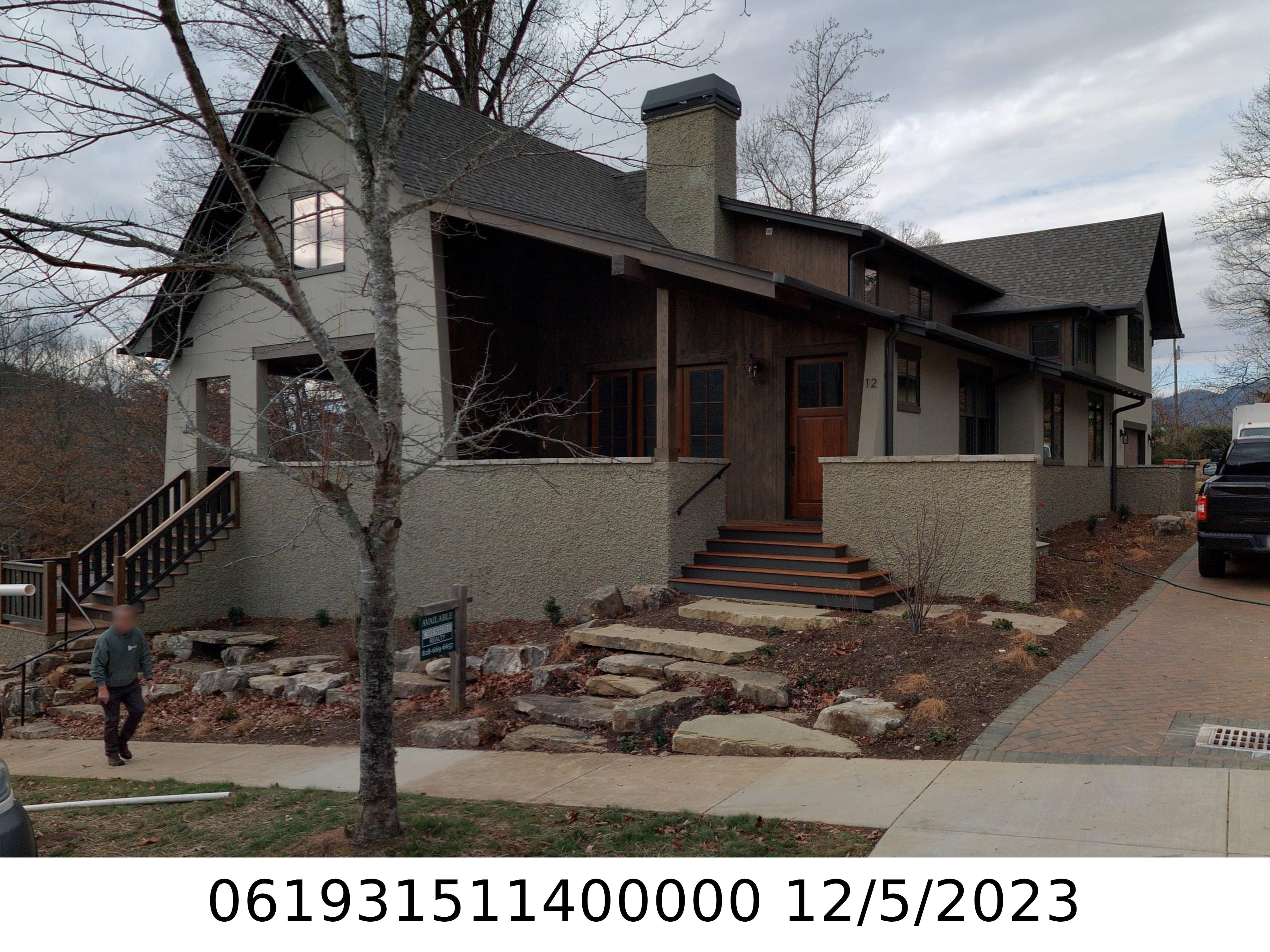 A picture of the property located at 10 KEATS RD, BLACK MOUNTAIN NC 28711.
