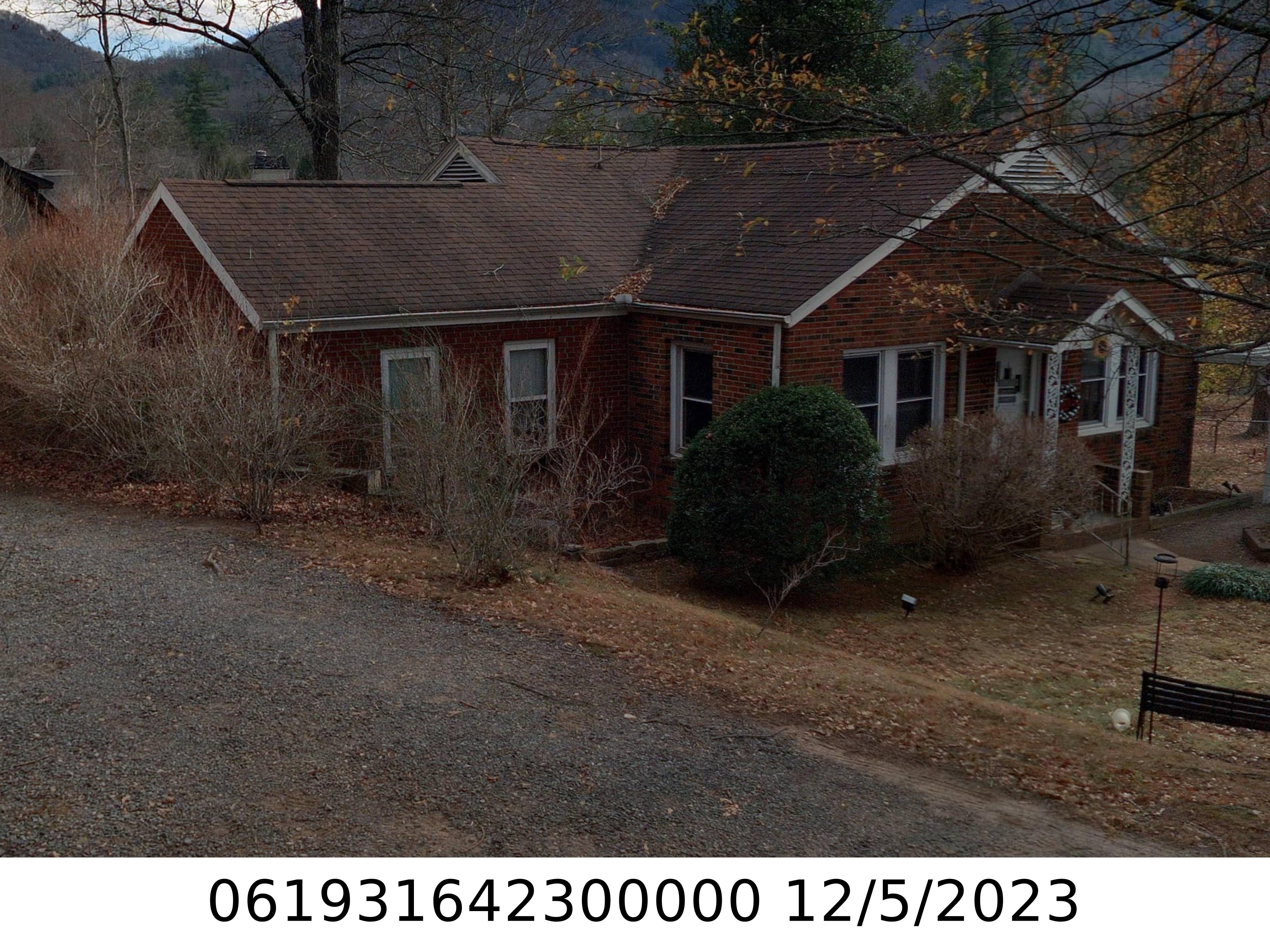 A picture of the property located at 114 HILL ST, BLACK MOUNTAIN NC 28711.