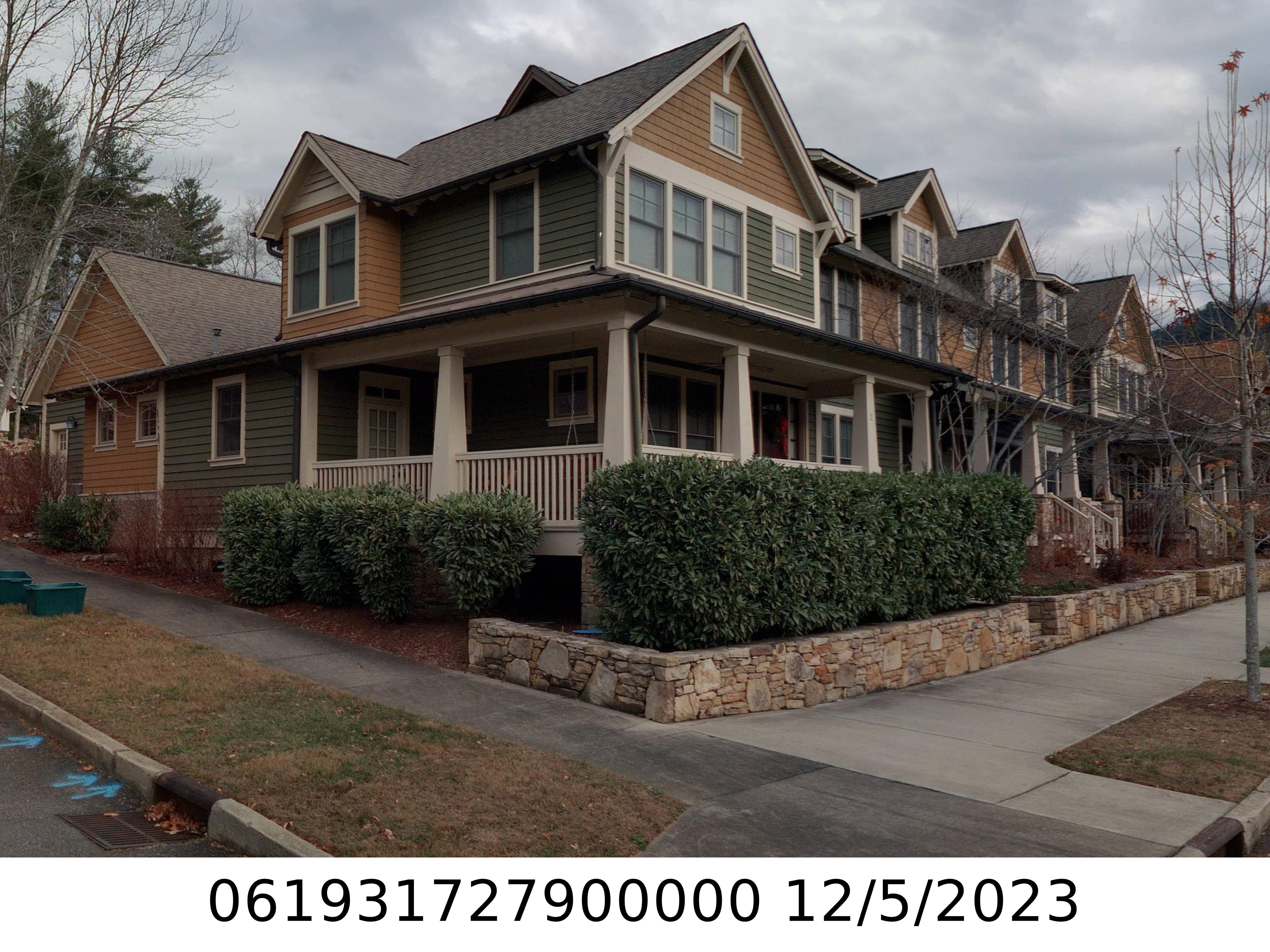 A picture of the property located at 2 FITZGERALD RD, BLACK MOUNTAIN NC 28711.
