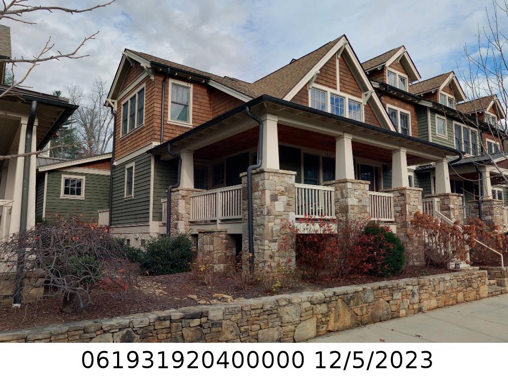 A picture of the property located at 10 FITZGERALD RD, BLACK MOUNTAIN NC 28711.