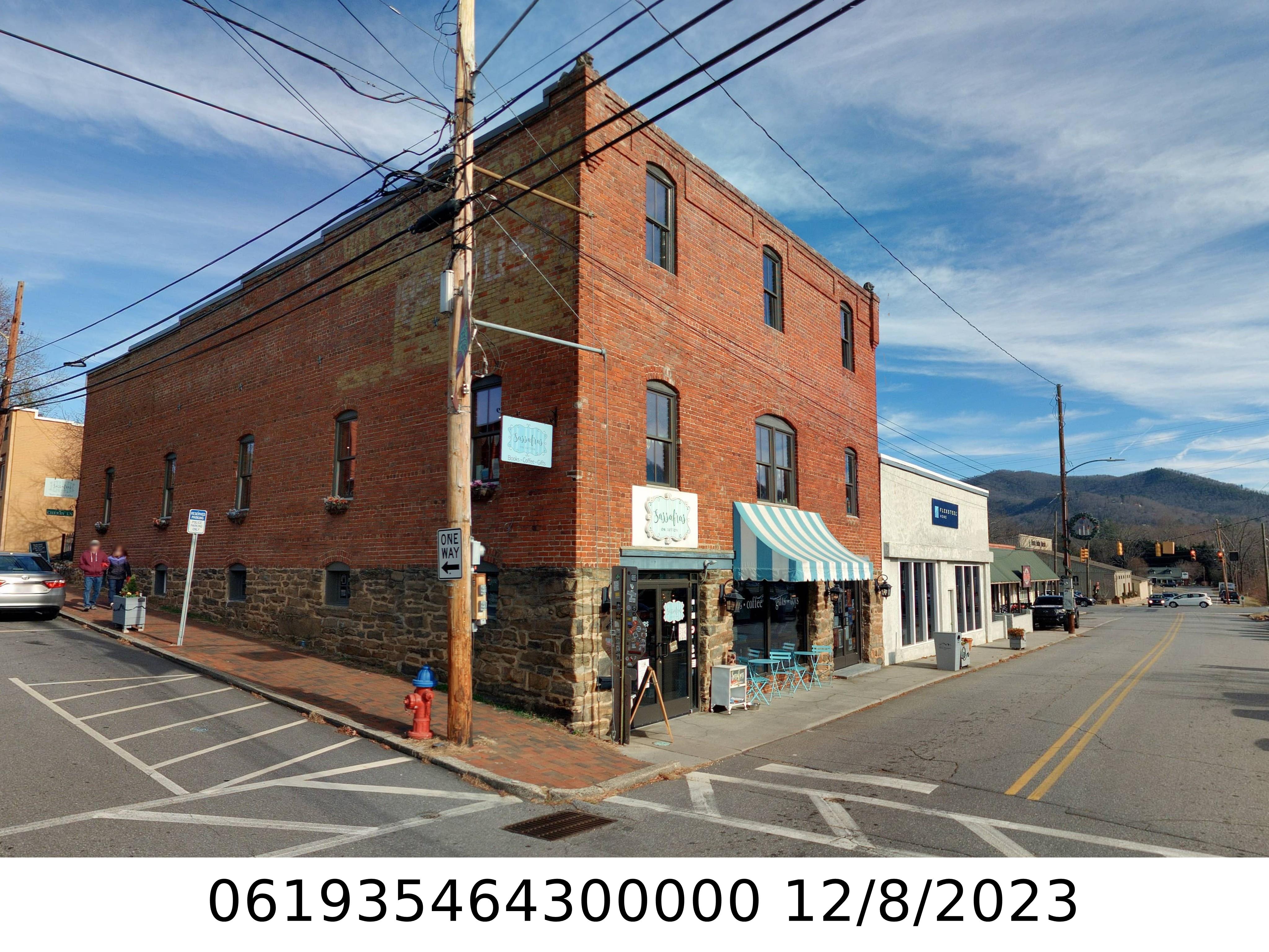 A picture of the property located at 106 SUTTON AVE, BLACK MOUNTAIN NC 28711.