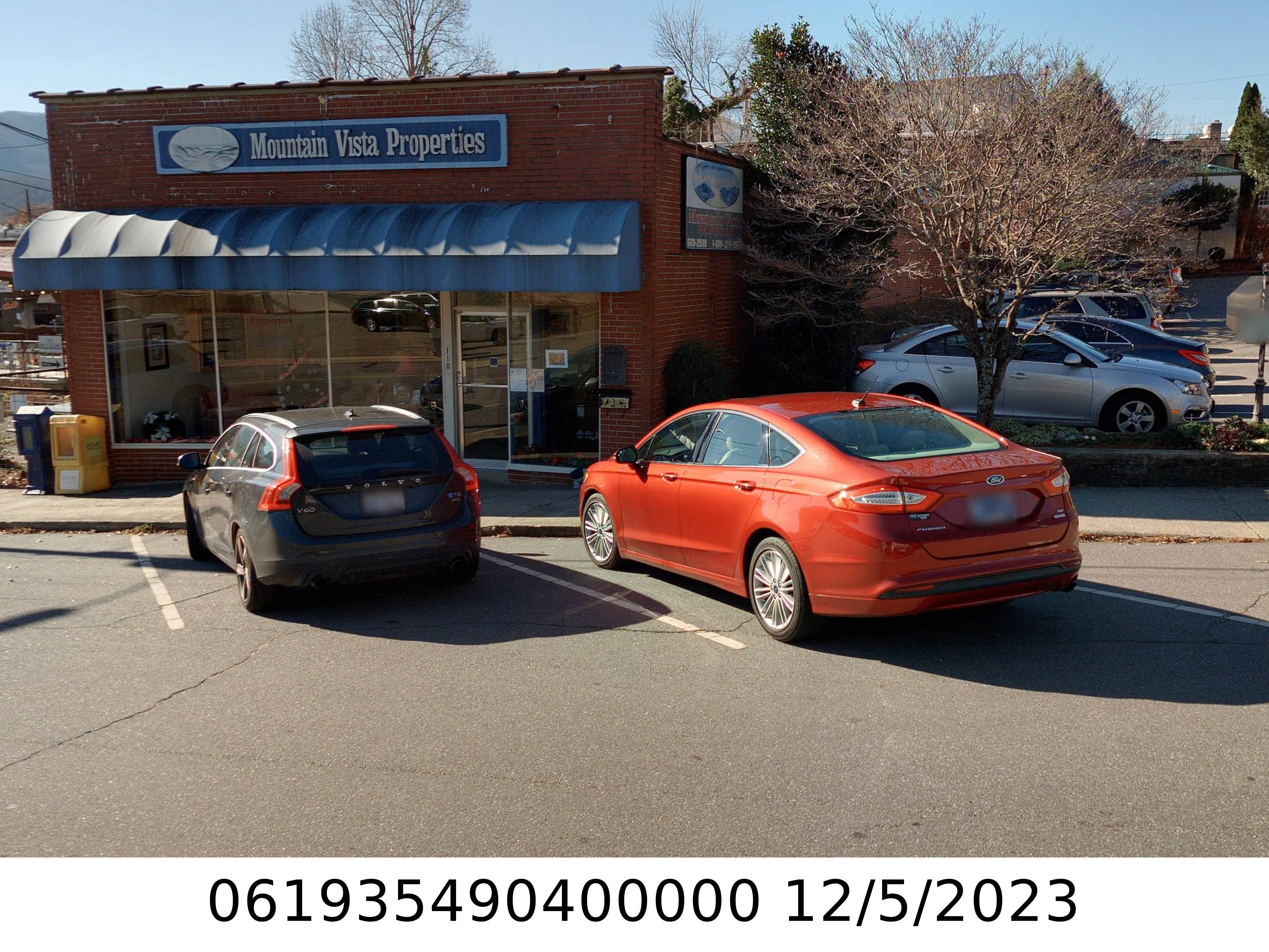 A picture of the property located at 118 BROADWAY ST, BLACK MOUNTAIN NC 28711.