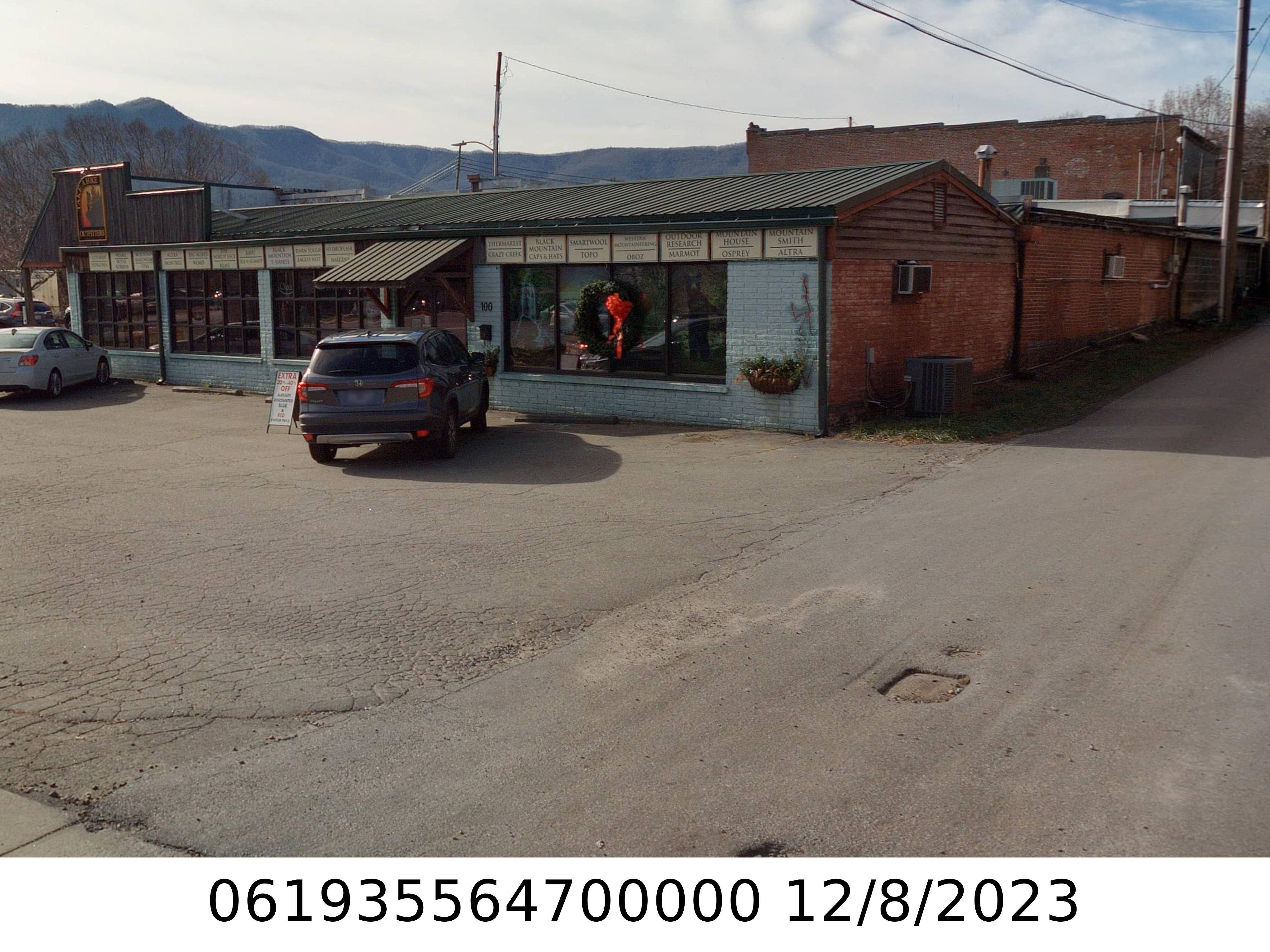 A picture of the property located at 100 SUTTON AVE, BLACK MOUNTAIN NC 28711.
