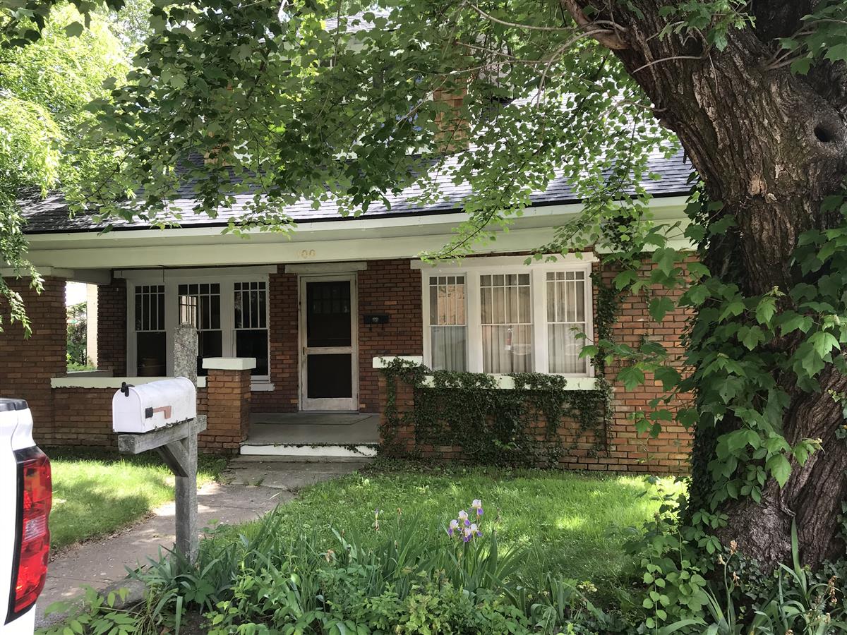 A picture of the property located at 100 CHURCH ST, BLACK MOUNTAIN NC 28711.