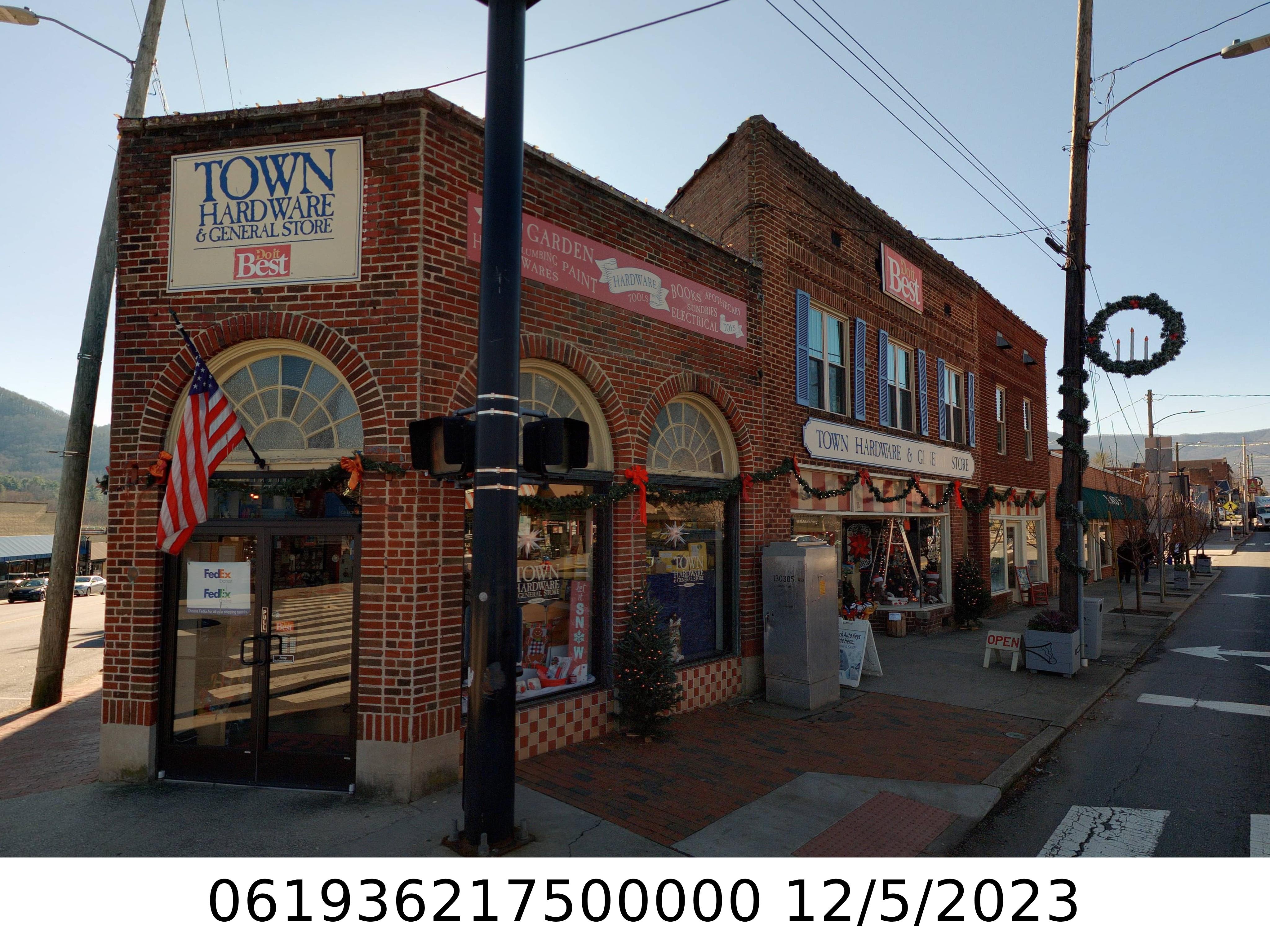 A picture of the property located at 103 W STATE ST, BLACK MOUNTAIN NC 28711.