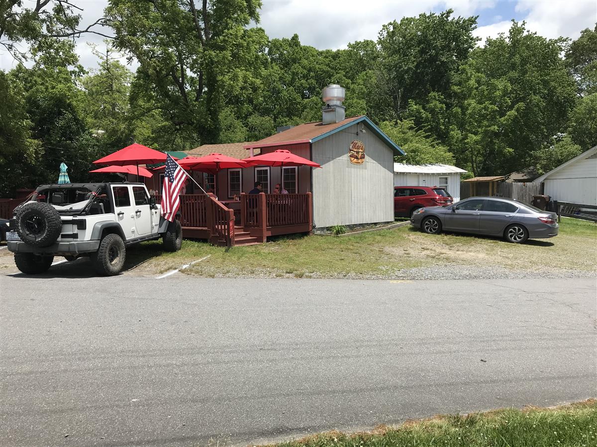 A picture of the property located at 104 WEST ST, BLACK MOUNTAIN NC 28711.