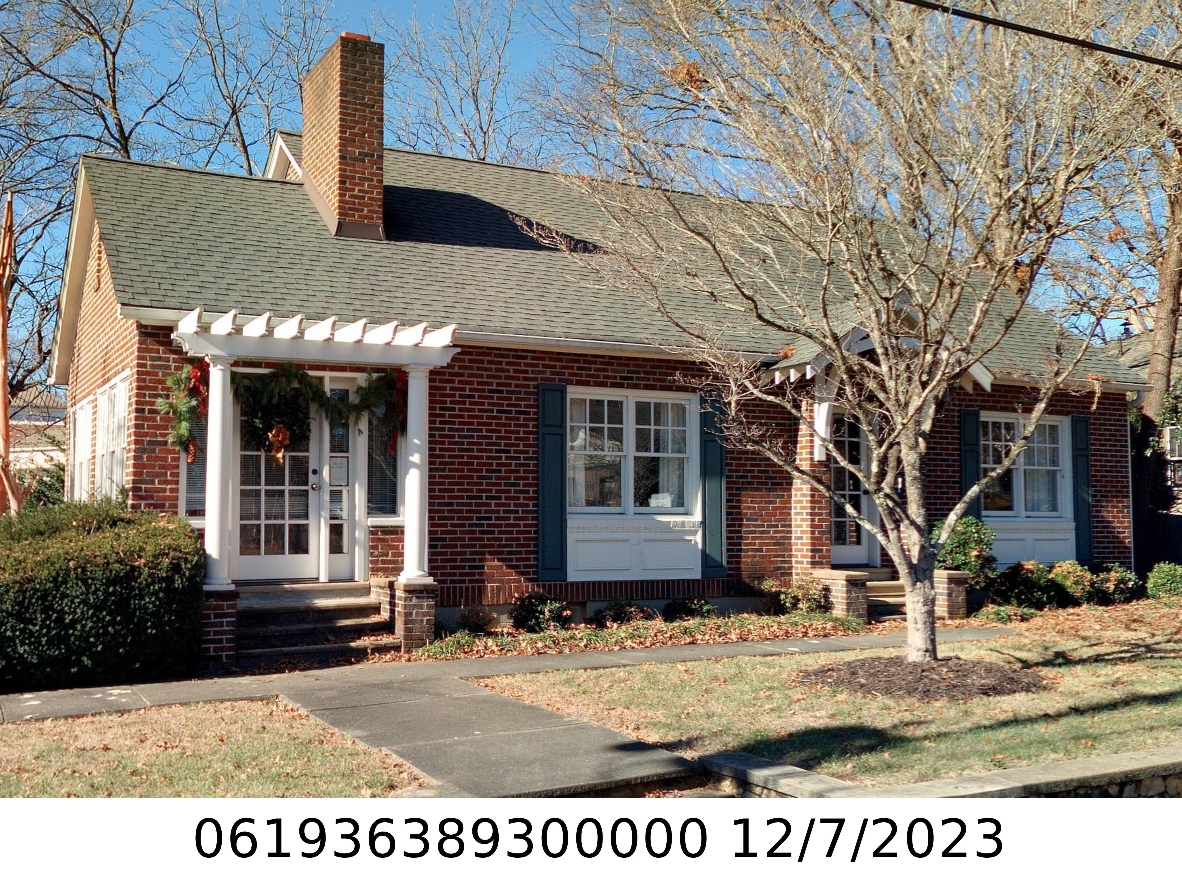 A picture of the property located at 101 MIDLAND AVE, BLACK MOUNTAIN NC 28711.